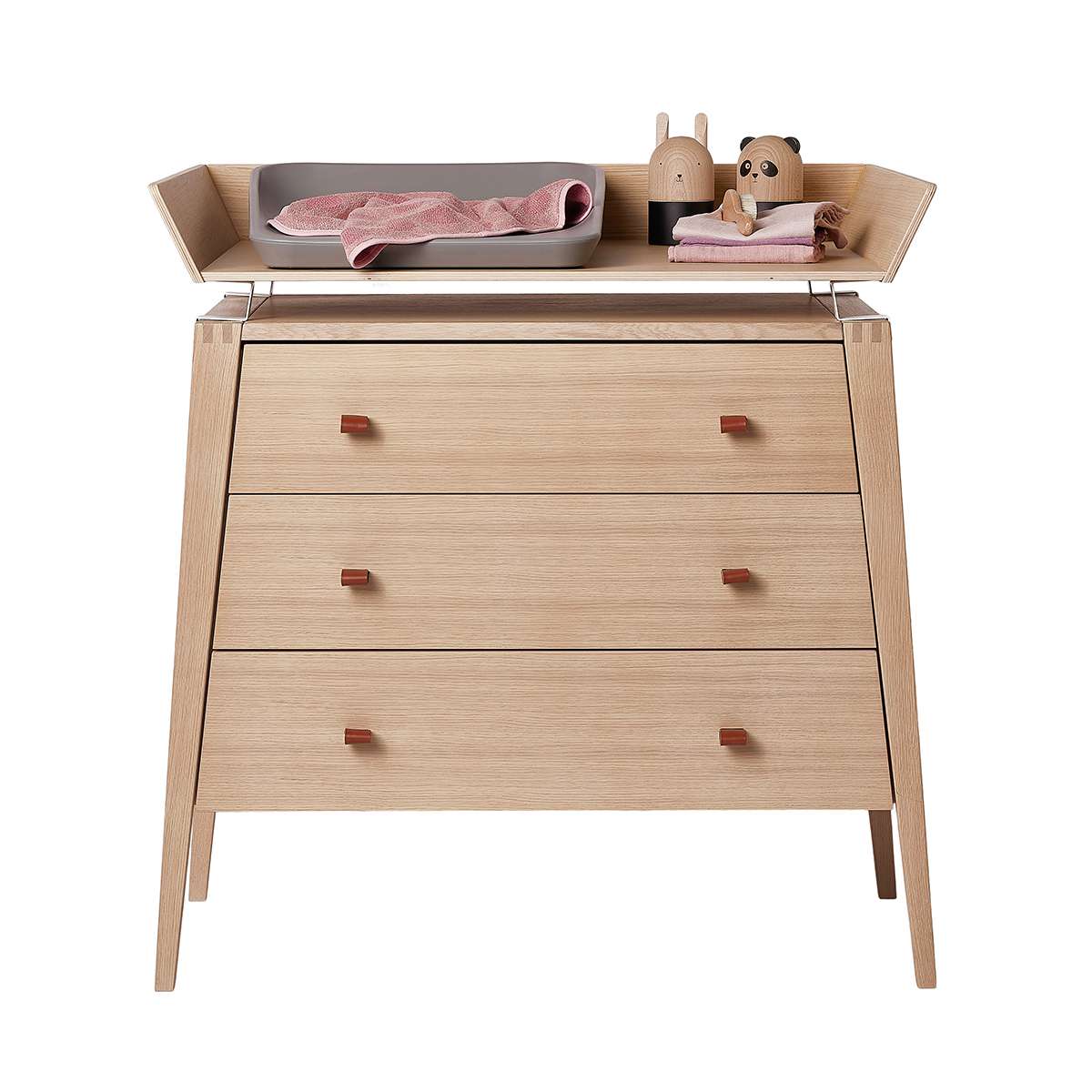 700563_Leander-Linea-Changingunit-Dresser-Oak_5_1200x1200