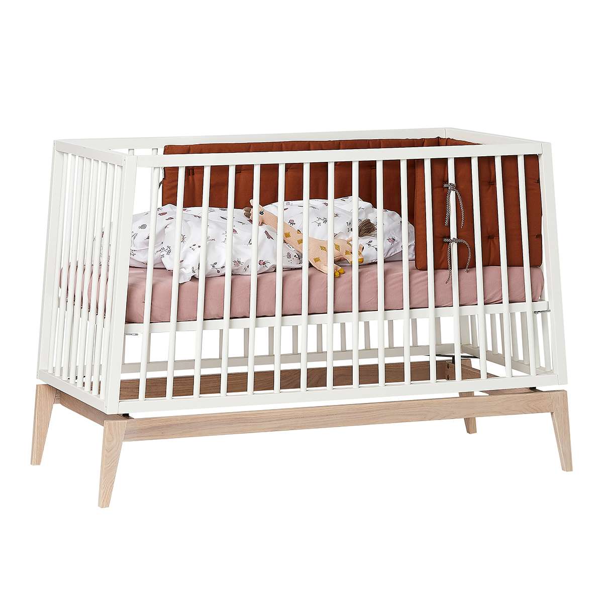 720120-03_Leander-Luna-babycot-120x60cm-white-oak_5_1200x1200