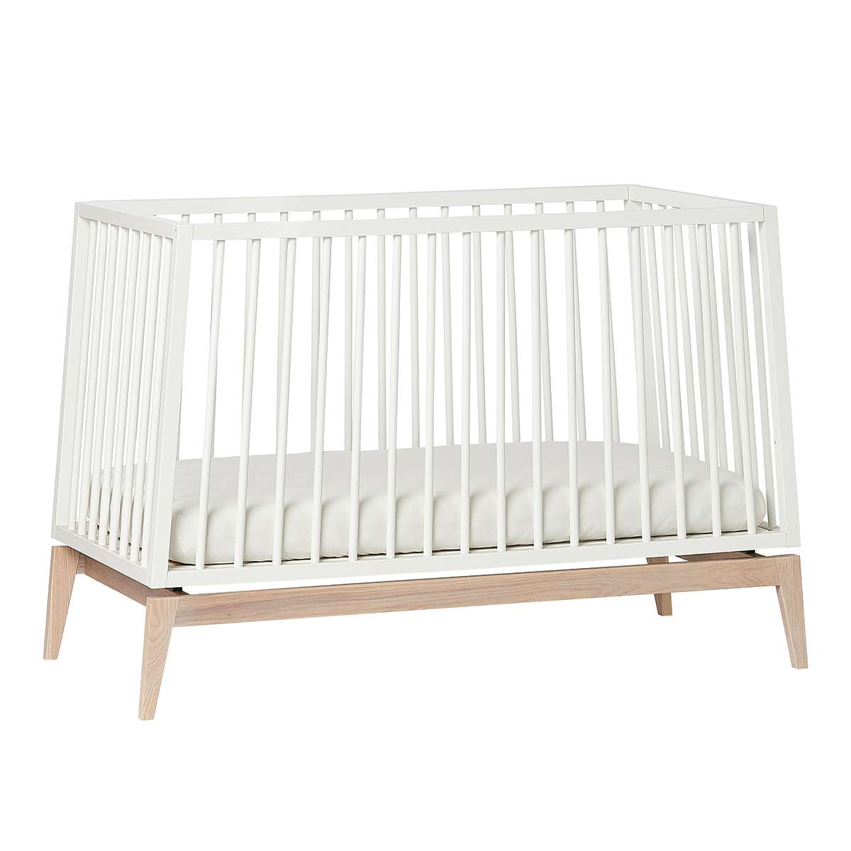 720120-03_Leander-Luna-babycot-120x60cm-white-oak_8_1200x1200