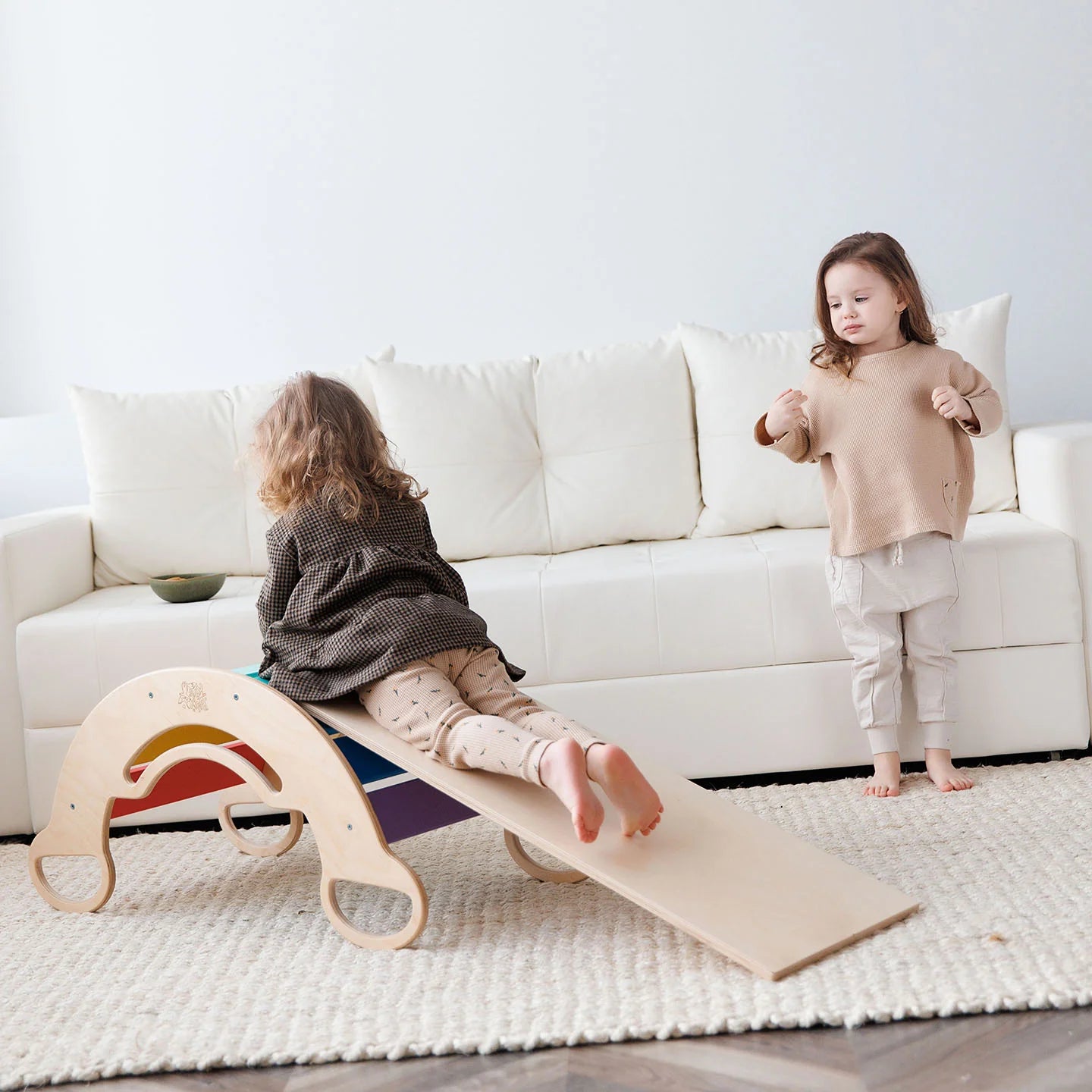 BusyKids-Balancewippe-mit-doppelseitigem-Brett-Regenbogenfarben-0750122378791-03