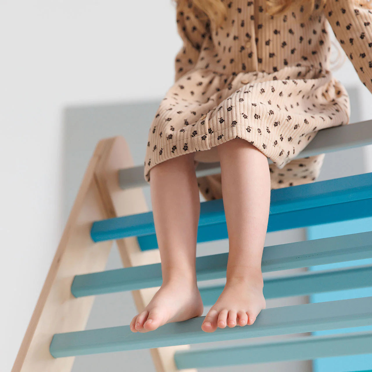 BusyKids-Pikler-Kletterdreieck-mint-0750122378845-02