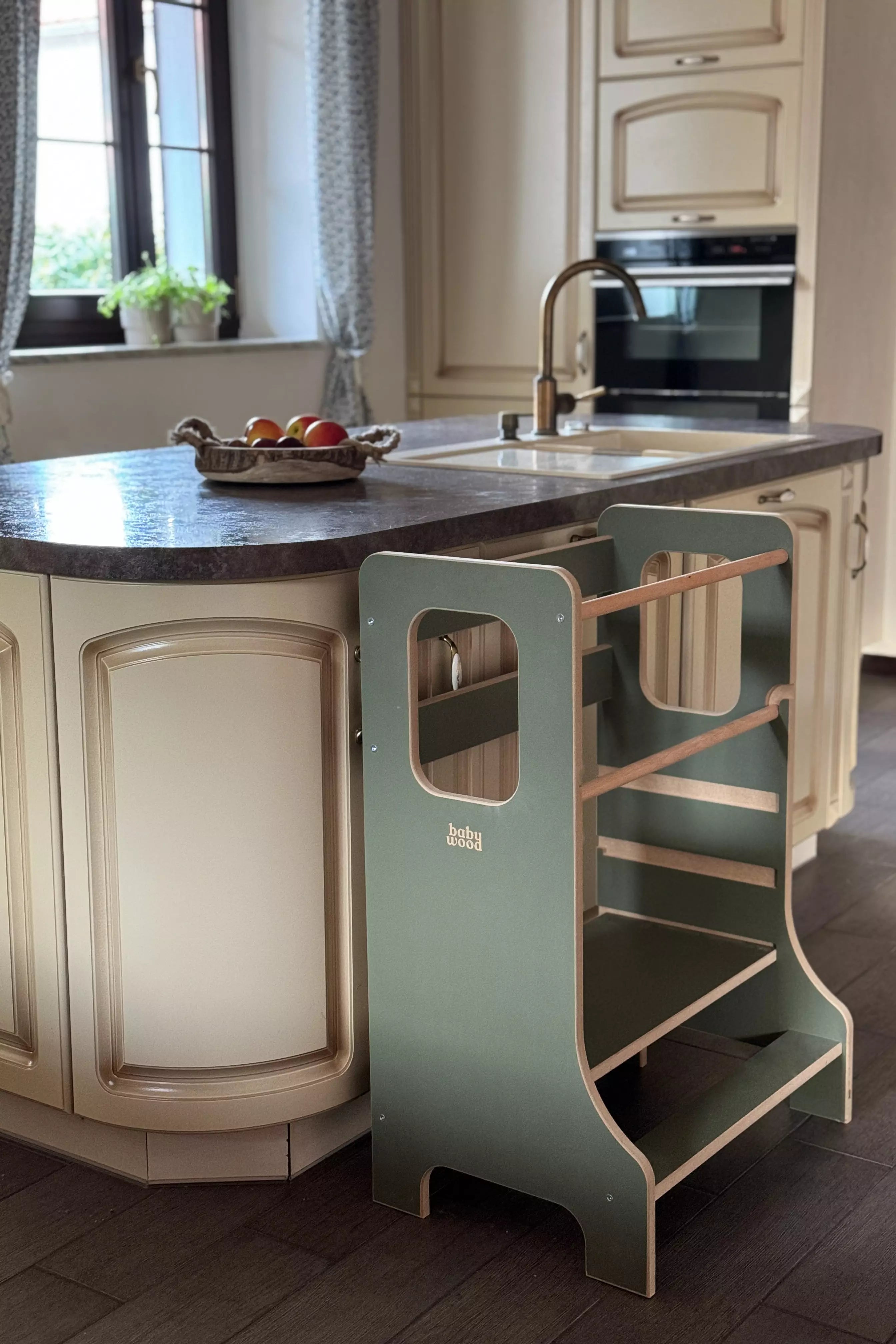 Kitchen-helper-SLIM-M-double-olive-Babywood