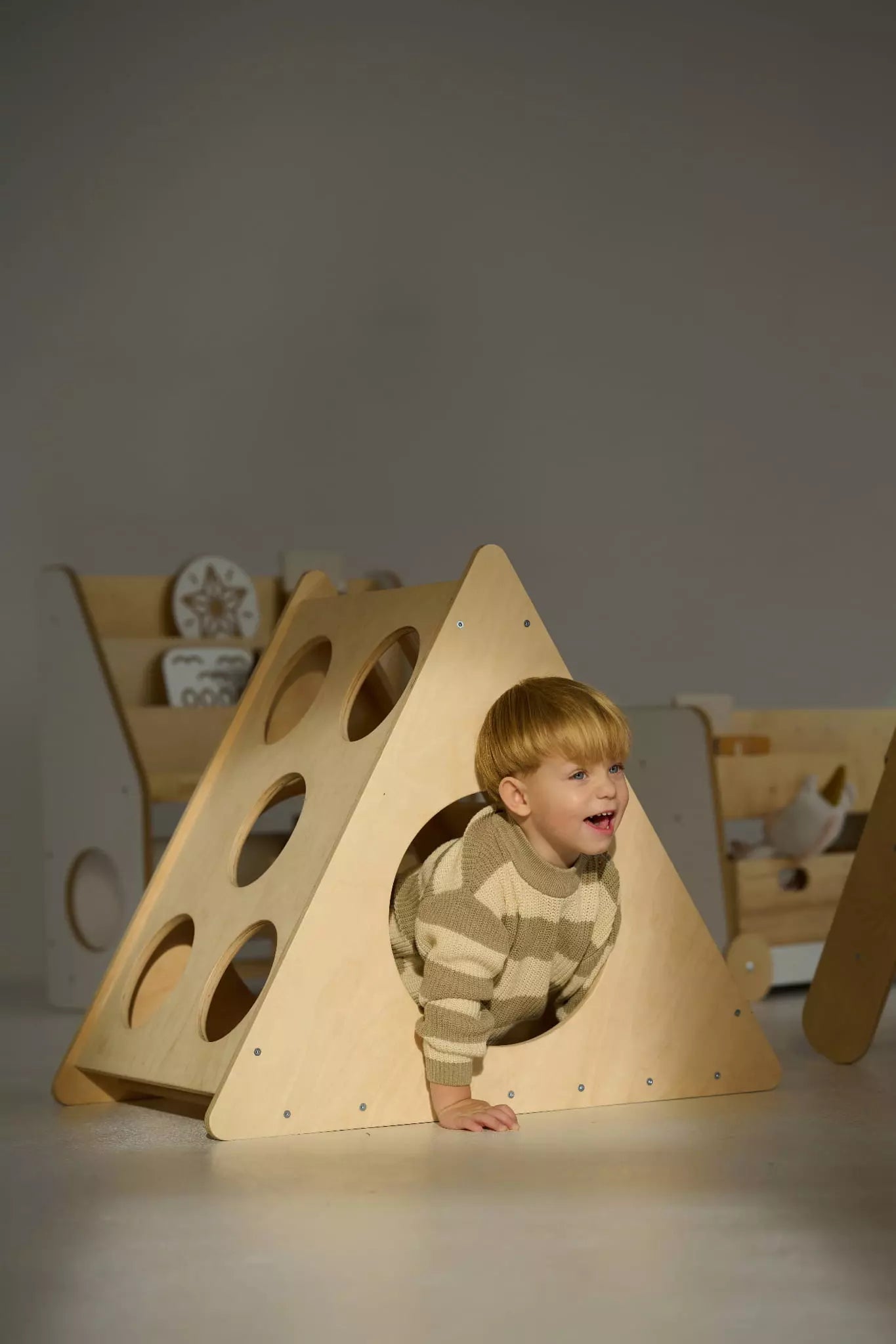 Kletterdreieck-fur-Kinder-Babywood
