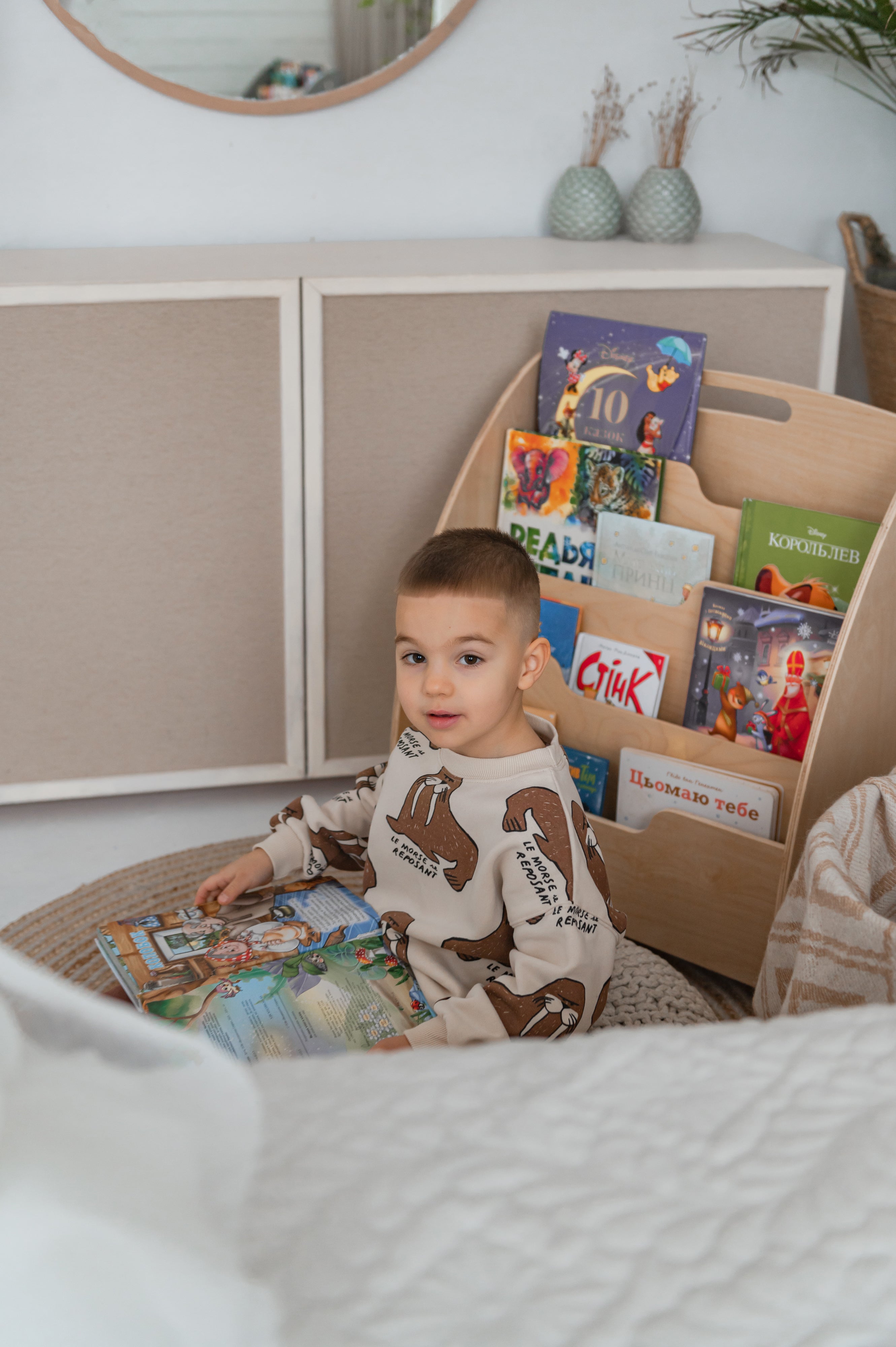 NATURE-Bookshelf-children-photo-17