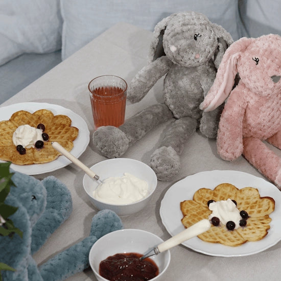 TeddyKompaniet-Kuschelhase-Waffel-Vera-grau-02