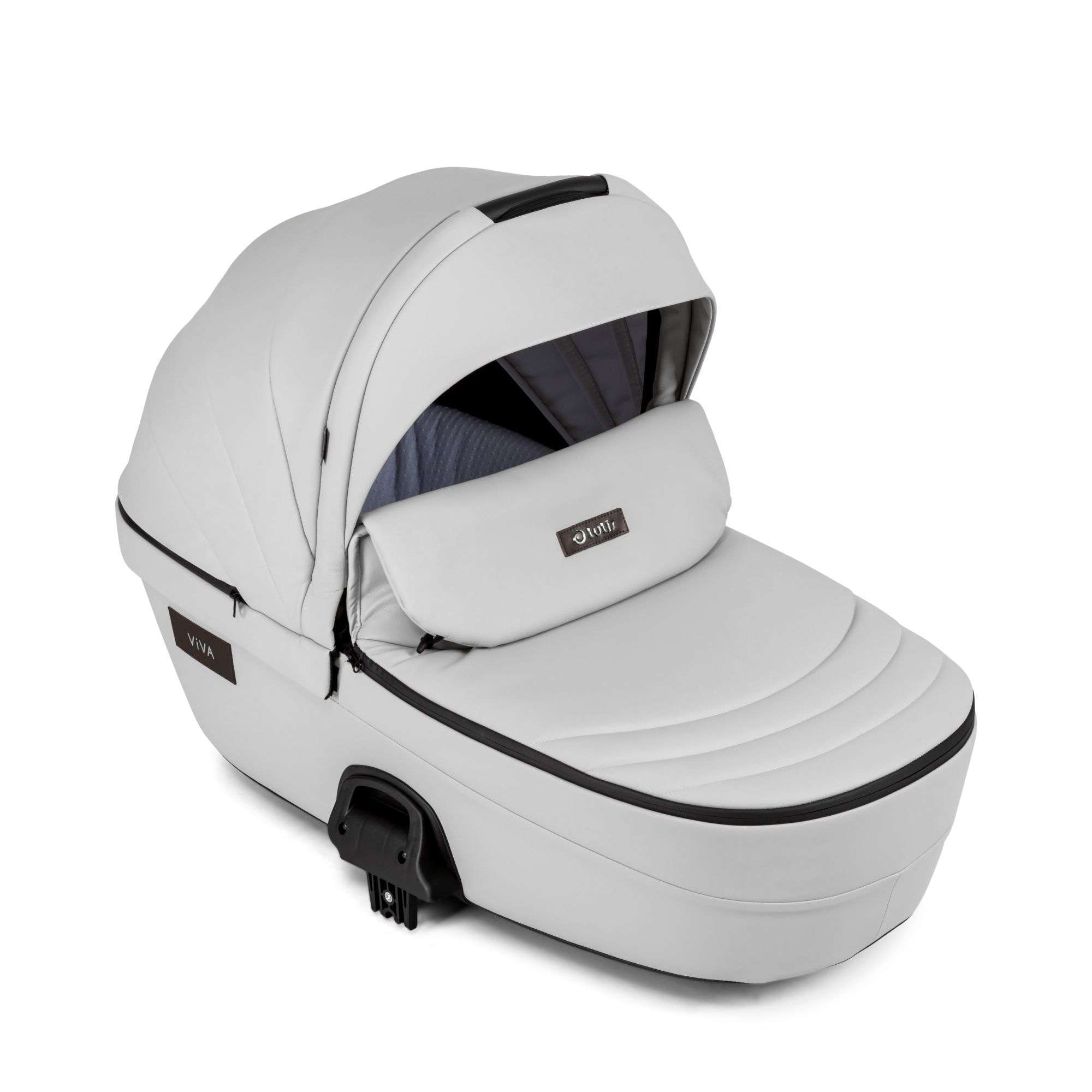 Tutis-Viva-4_Eco-Leather_Collection_085_Cloud-carrycot-without-chassis