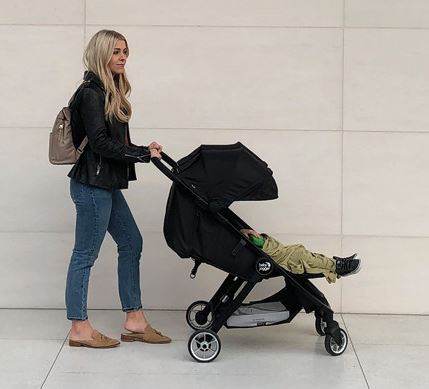 die-kleine-Schnullerbacke-Baby-Jogger-Kinderwagen-2088761-Baby-Jogger-City-Tour-2-double-Jet-12