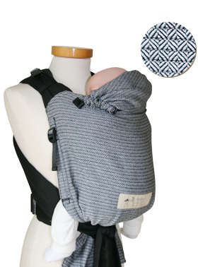 die-kleine-Schnullerbacke-Storchenwiege-BabyCarrier-s-w-BC15-SW-6211