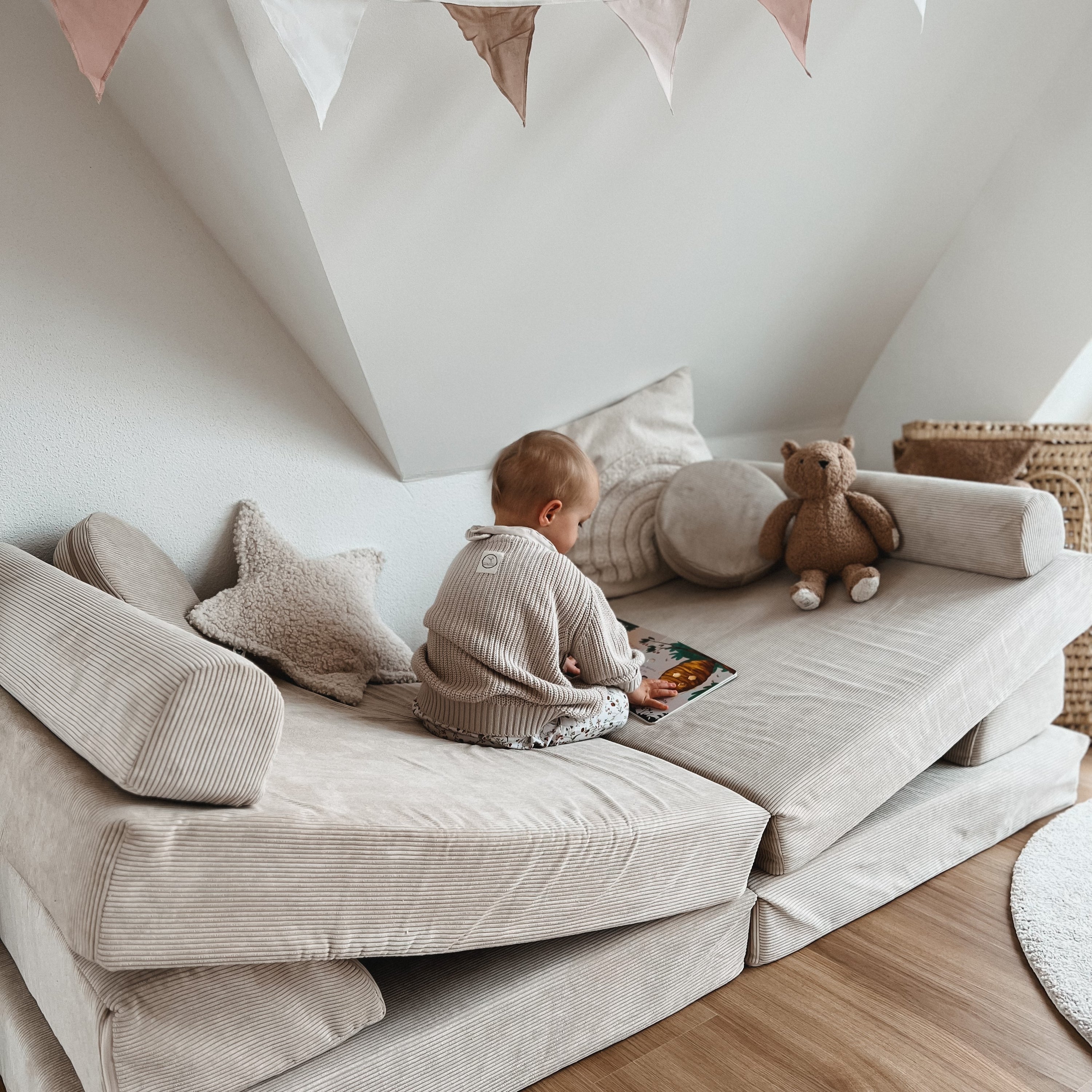 die-kleine-Schnullerbeacke-MeowBaby-Spielsofa-Cord-beige-01-KopiecPc4A1CbtjtfH