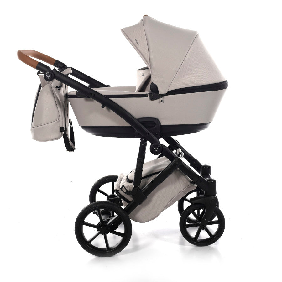 die-kleine-schnullerbacke-junama-space-kombi-kinderwagen-02-beige-03