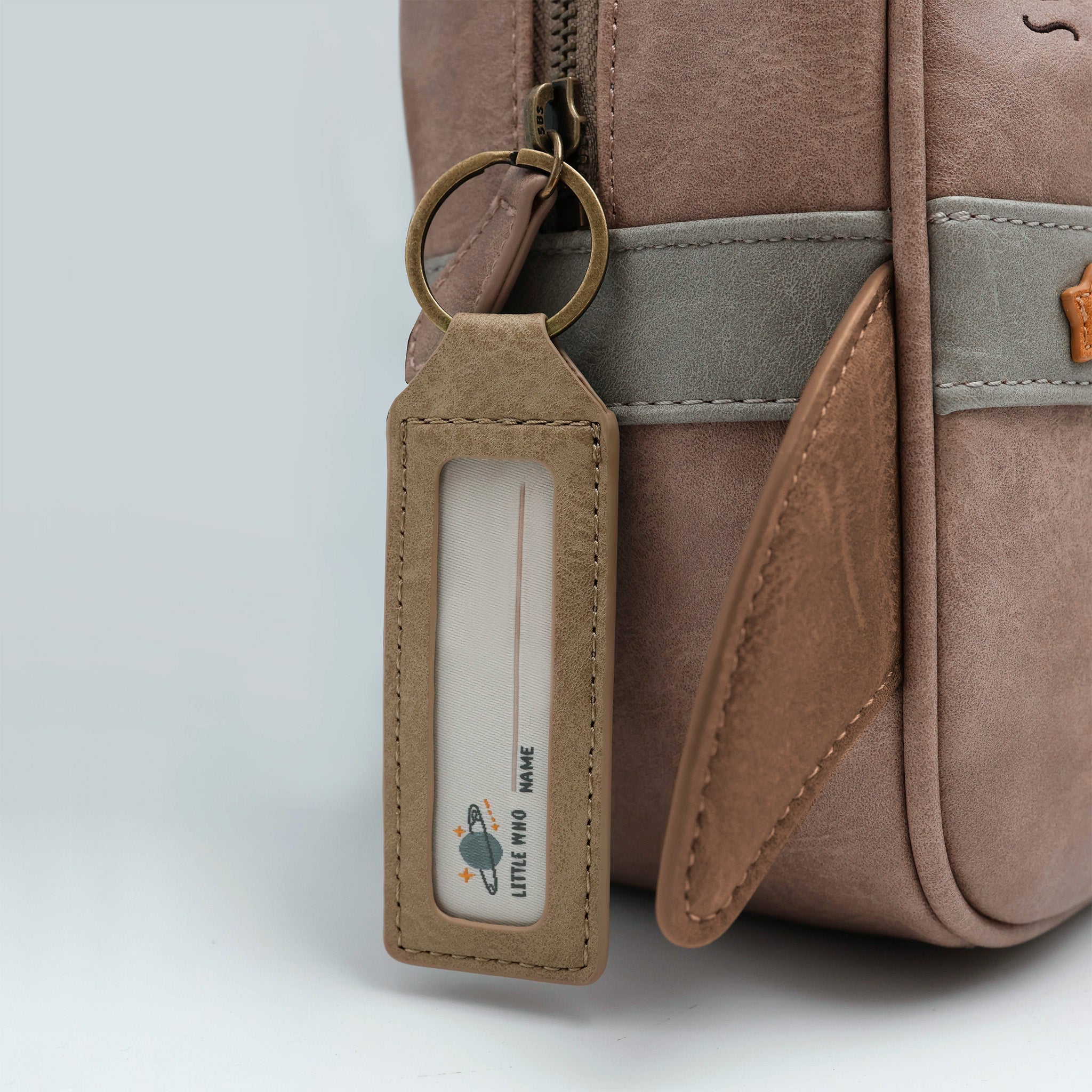 little-who-rucksack-namensschild-name-tag-imagebild-1