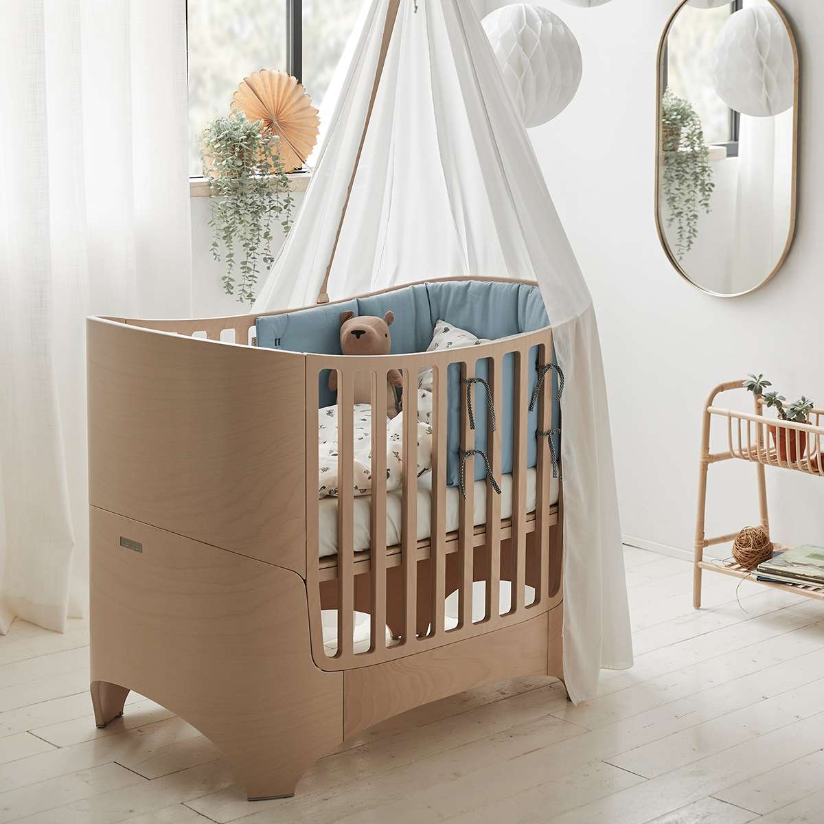 210300-01_Leander-Classic-Babycot-Whitewash_6_1200x1200