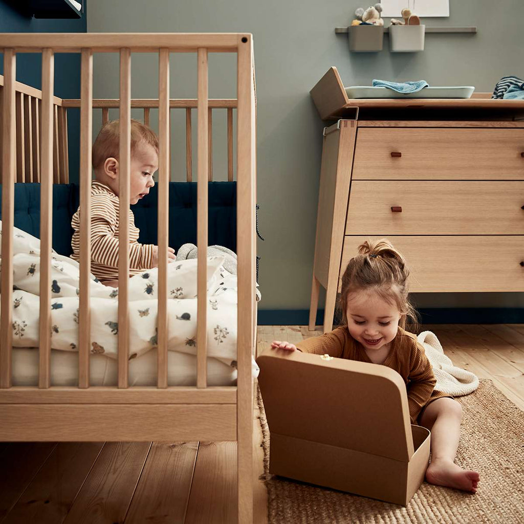 700020_Leander-Linea-Babycot-oak_2_1200x1200