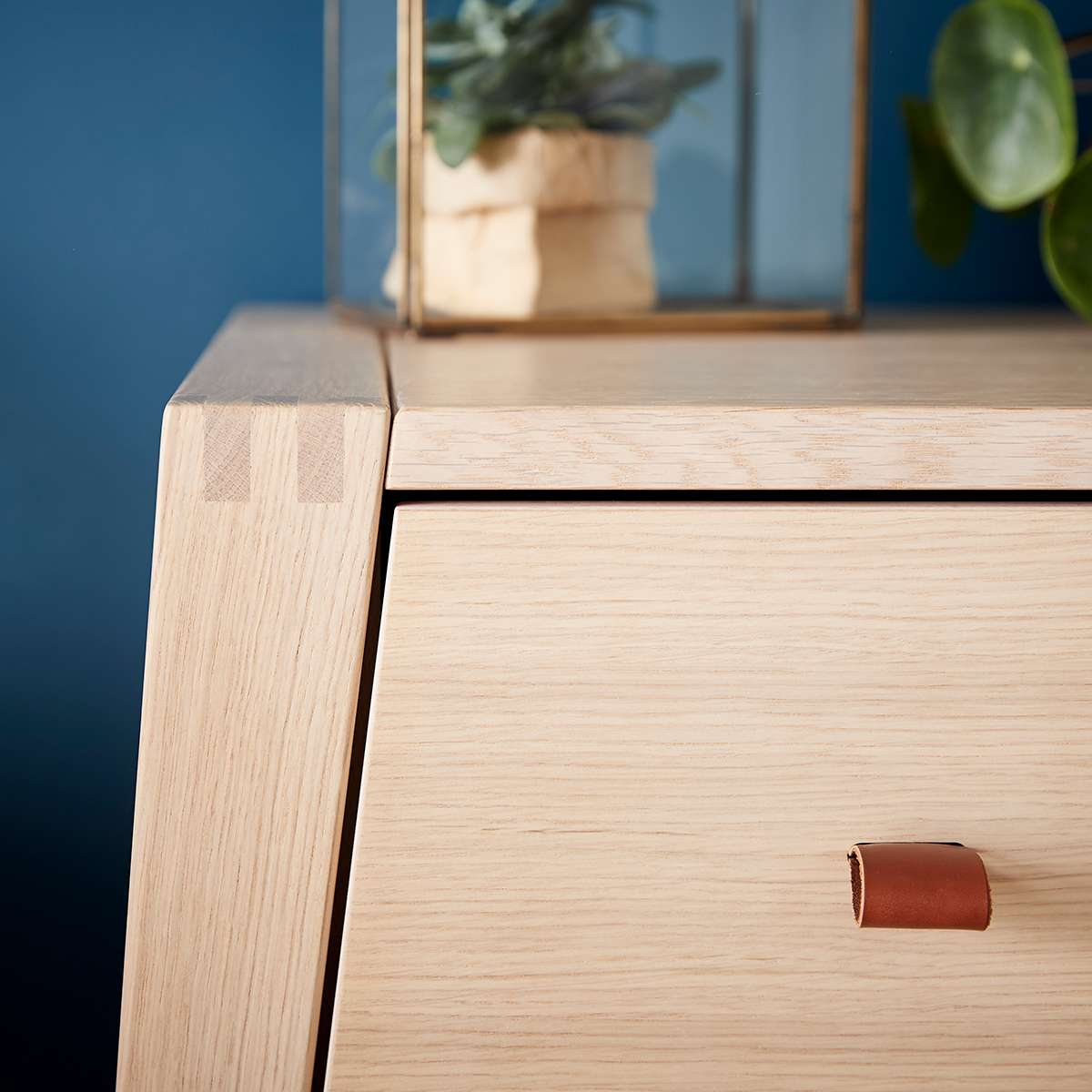700063_Leander-Linea-Dresser-Oak_2_1200x1200