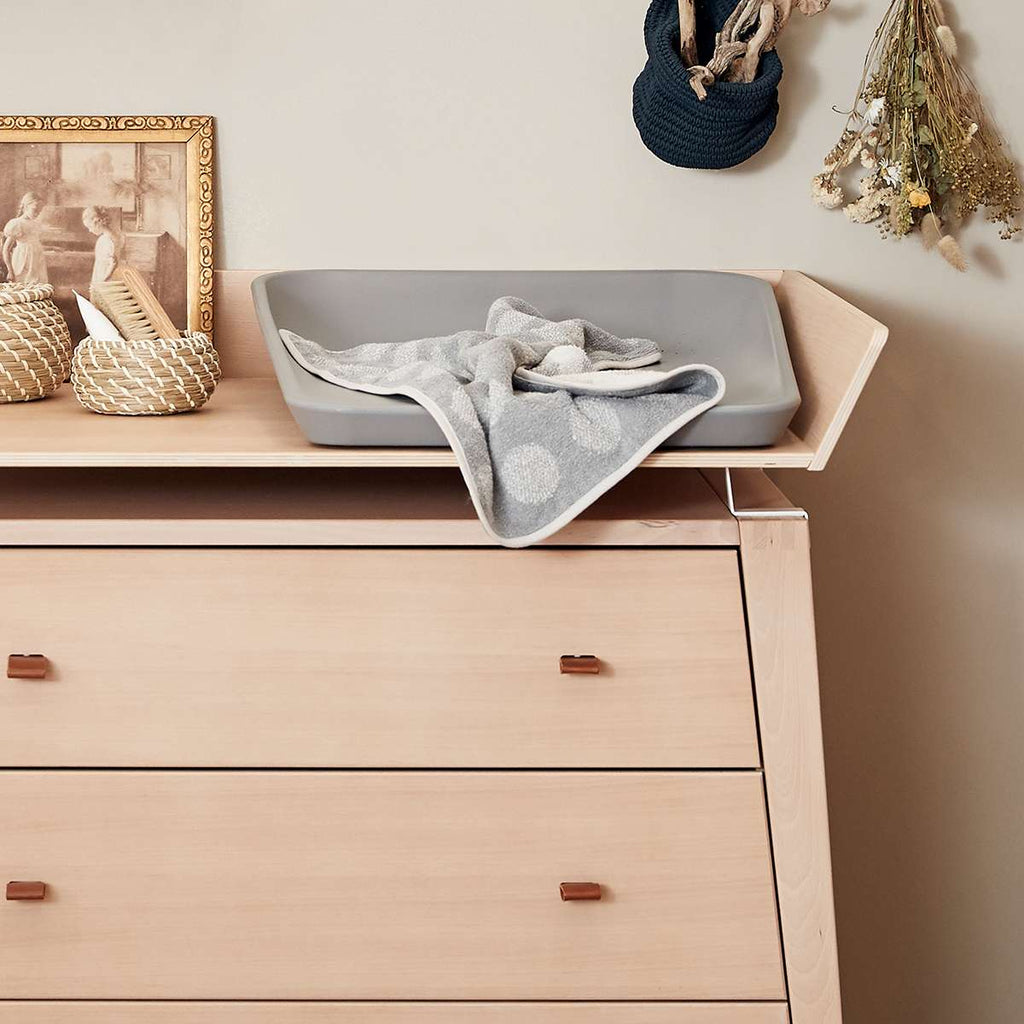 700563-05_Leander-Linea-Changingunit-Dresser-Beech_2_1200x1200