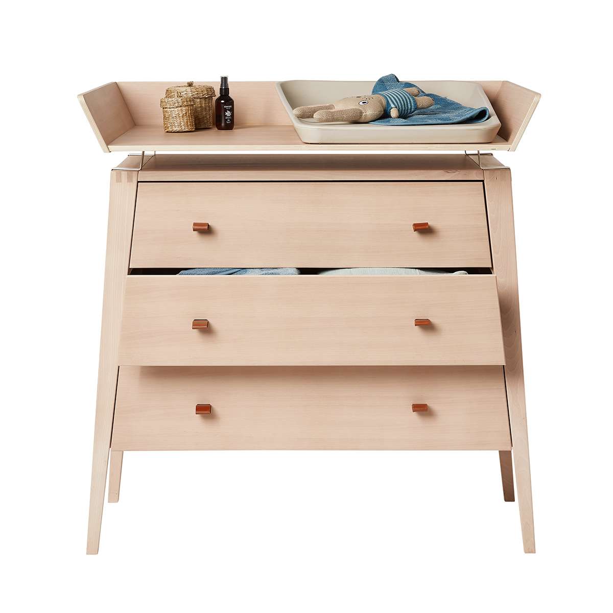 700563-05_Leander-Linea-Changingunit-Dresser-Beech_5_1200x1200