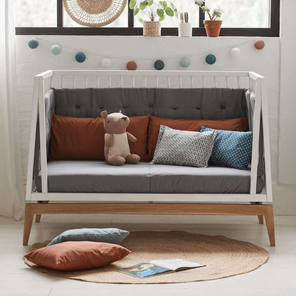 720120-03_Leander-Luna-babycot-120x60cm-white-oak_16_1200x1200