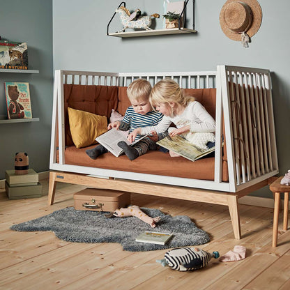 720120-03_Leander-Luna-babycot-120x60cm-white-oak_2_1200x1200