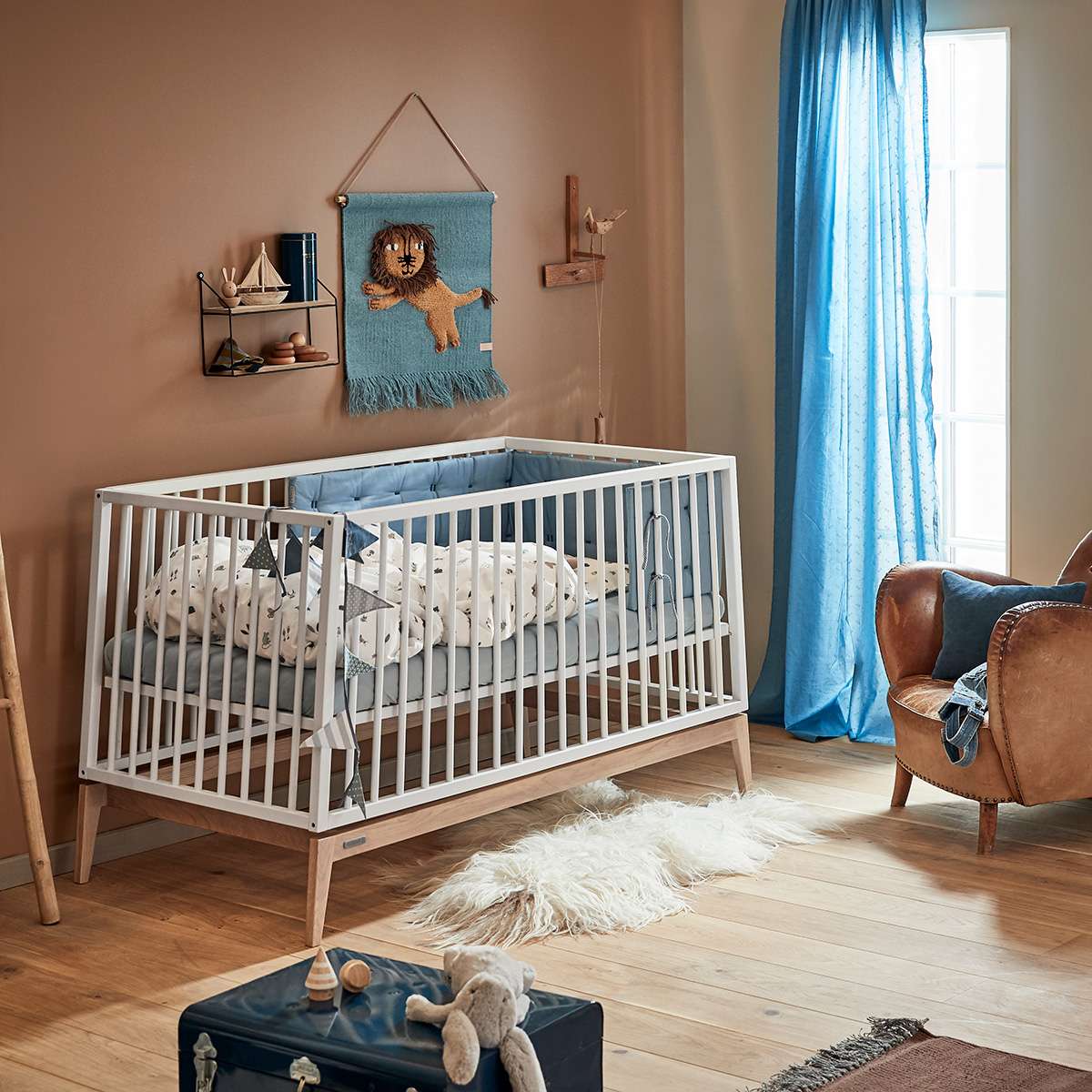 720140-03_Leander-Luna-babycot-140x70cm-white-oak_1_1200x1200