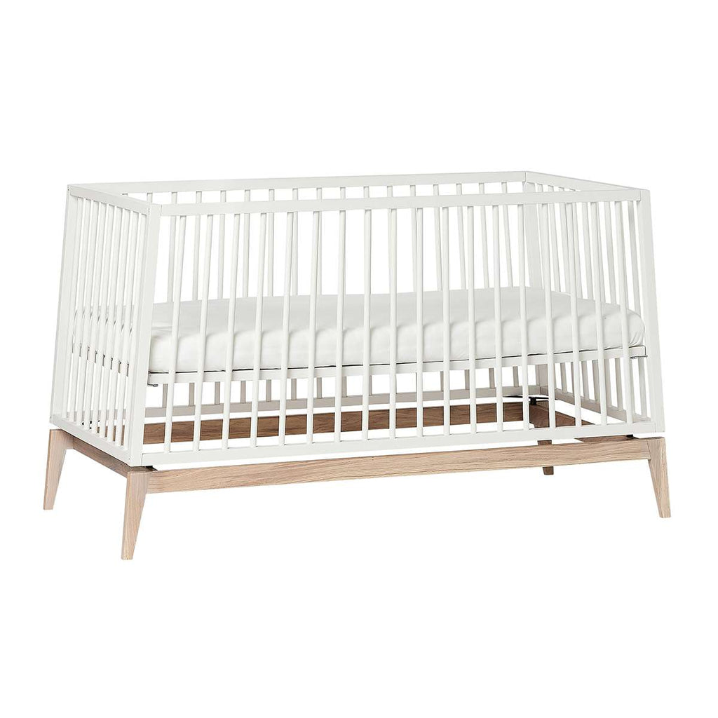 720140-03_Leander-Luna-babycot-140x70cm-white-oak_7_1200x1200