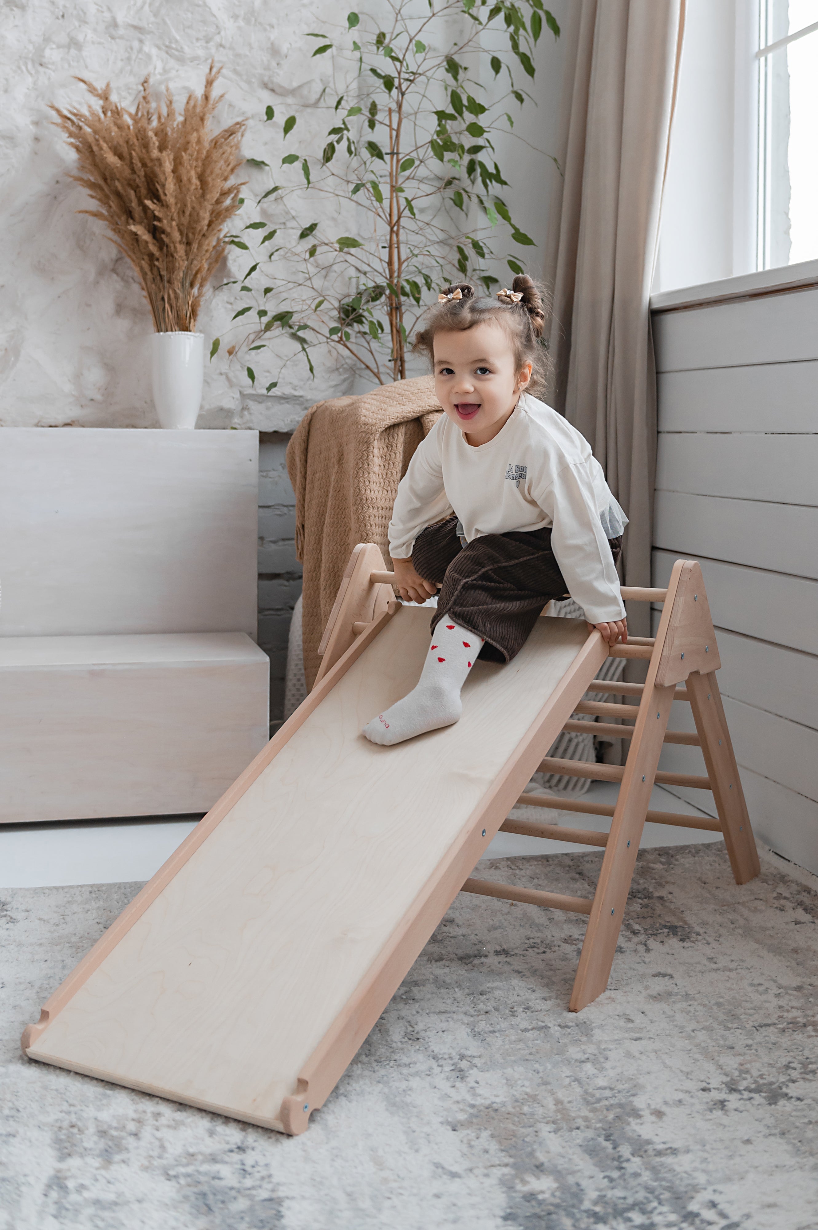BEECH-WOOD-Pikler-triangle-children-photo-14