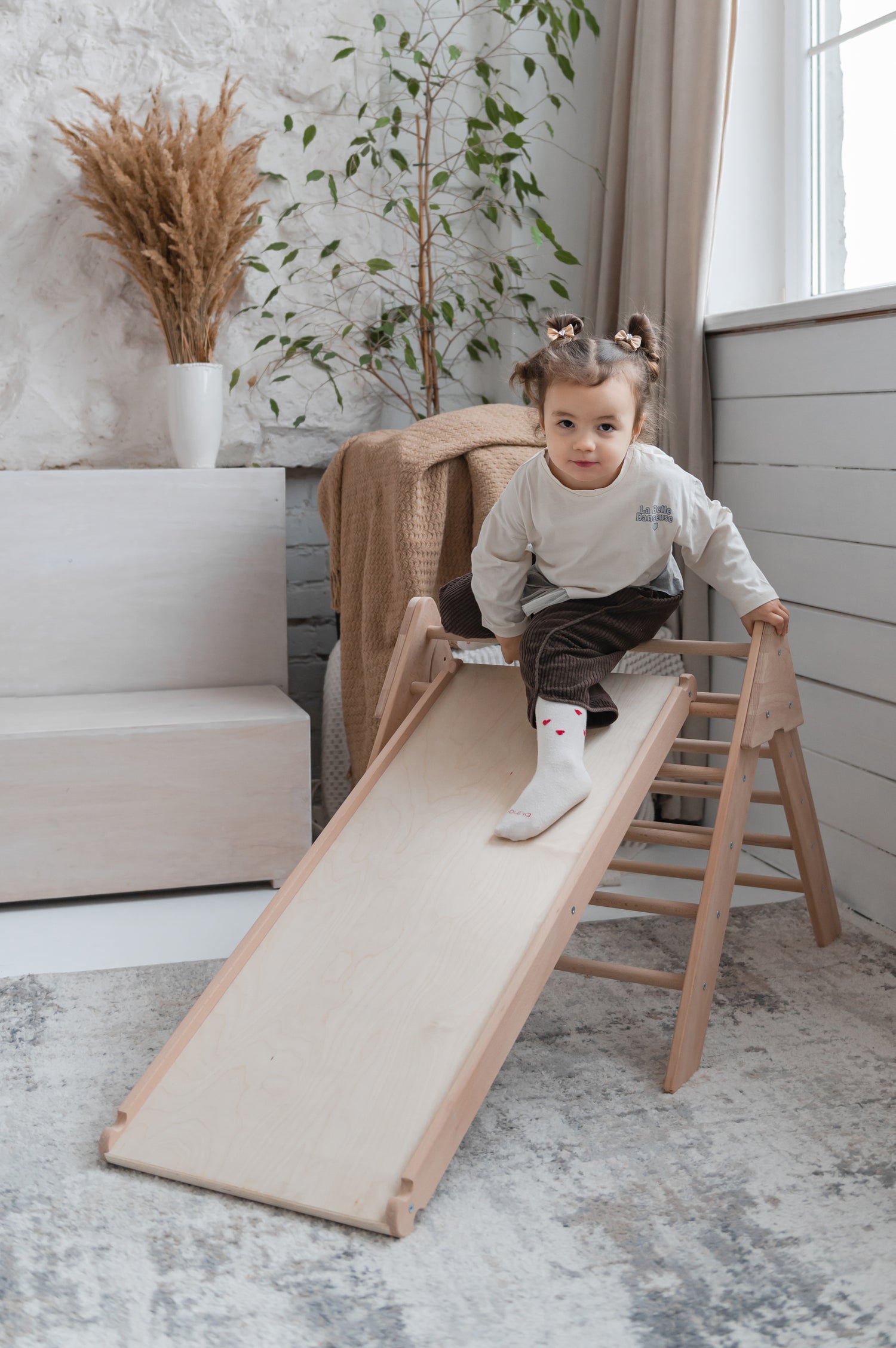 BEECH-WOOD-Pikler-triangle-children-photo-17