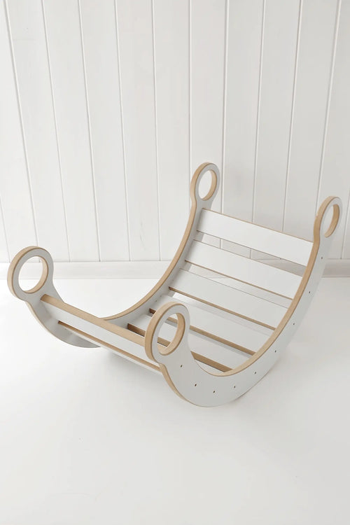 BabyWood-Montessori-Holzwippe-Kletterbogen-weiss-01