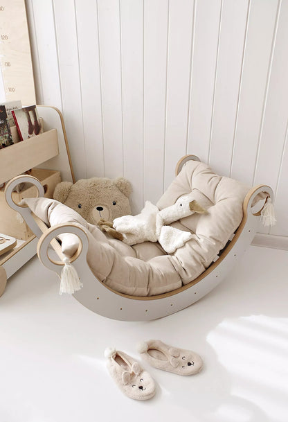 BabyWood-Montessori-Holzwippe-Kletterbogen-weiss-04