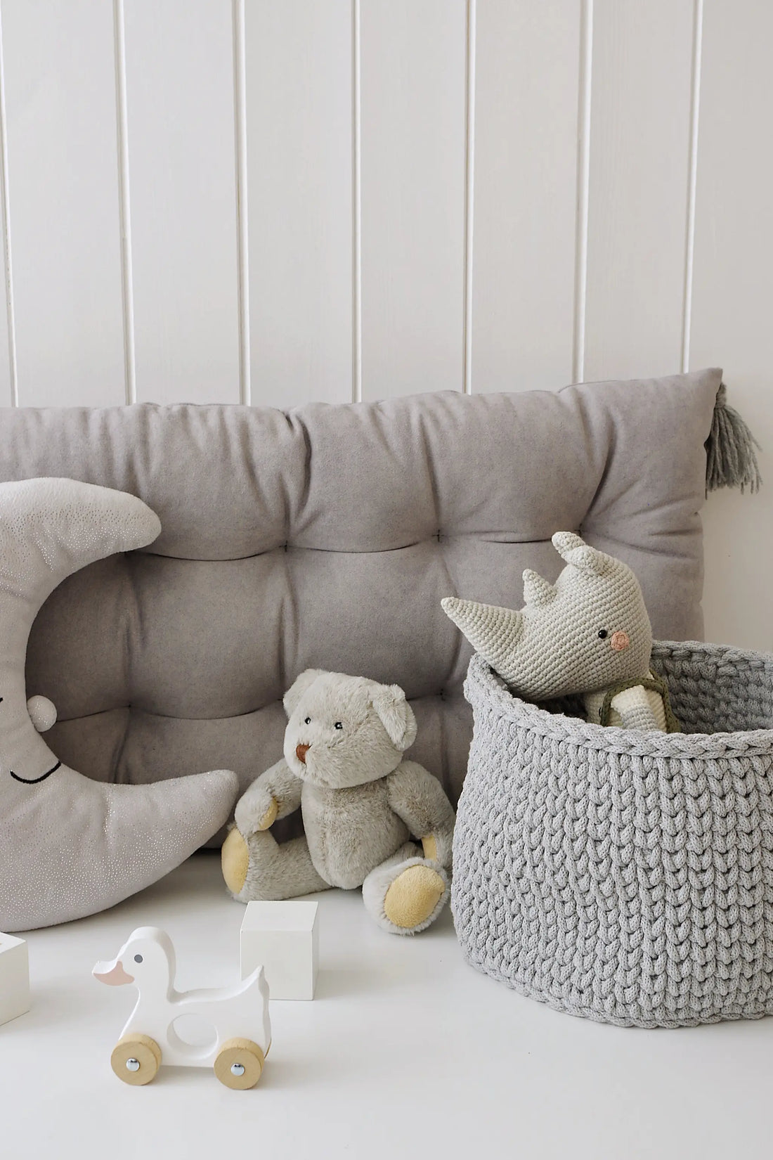 BabyWood-Wippkissen-S-grau-04