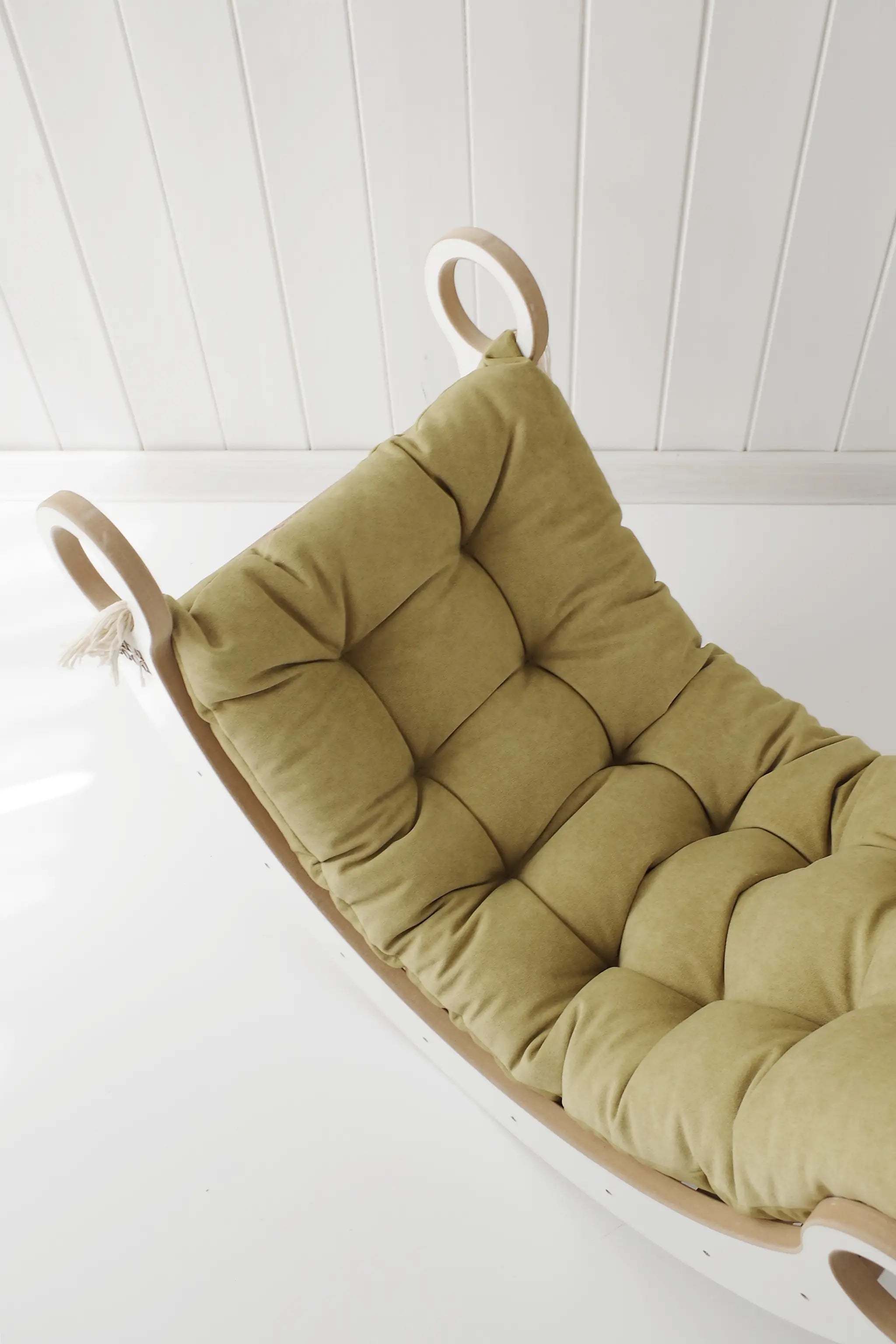 BabyWood-Wippkissen-S-olive-02