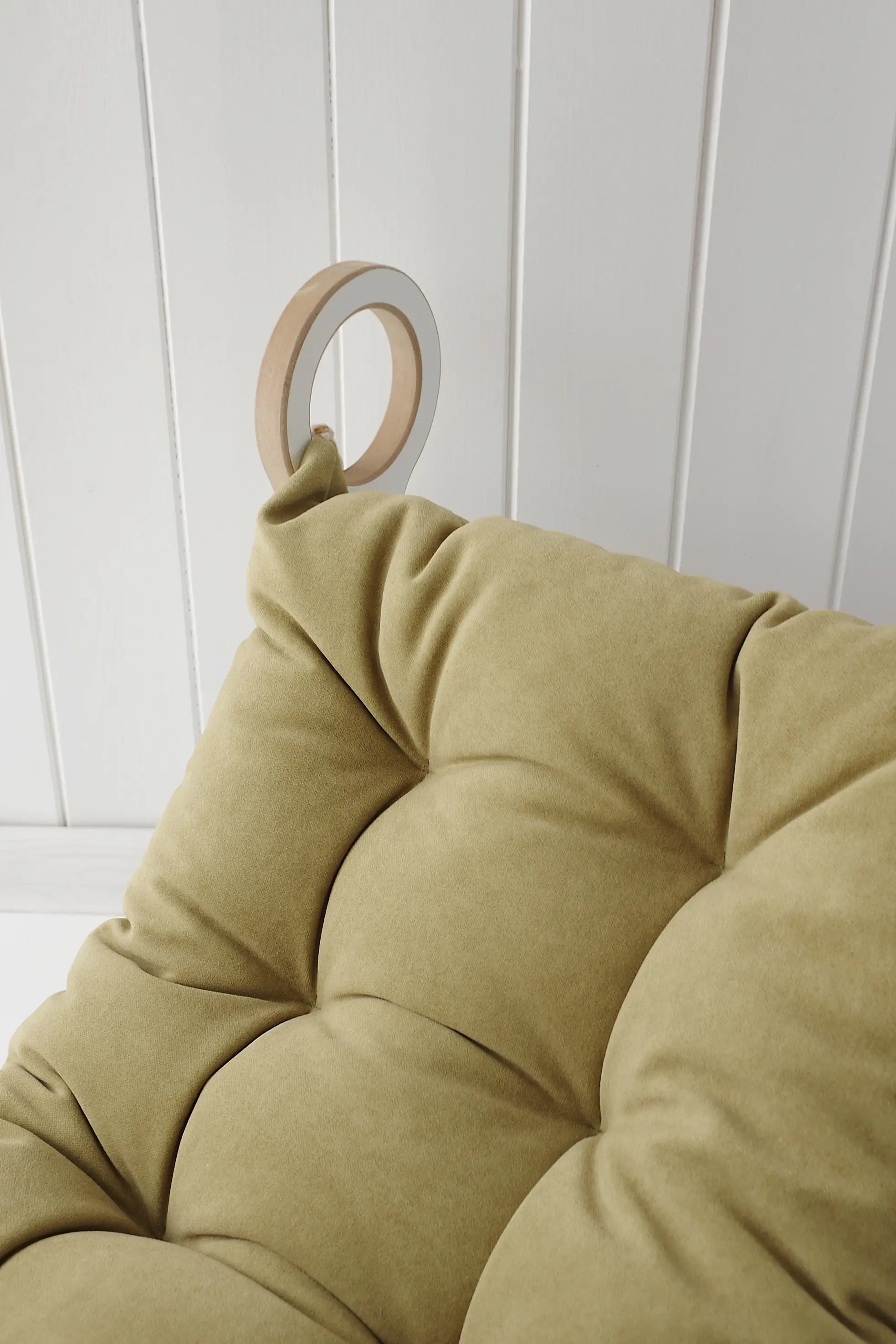 BabyWood-Wippkissen-S-olive-04