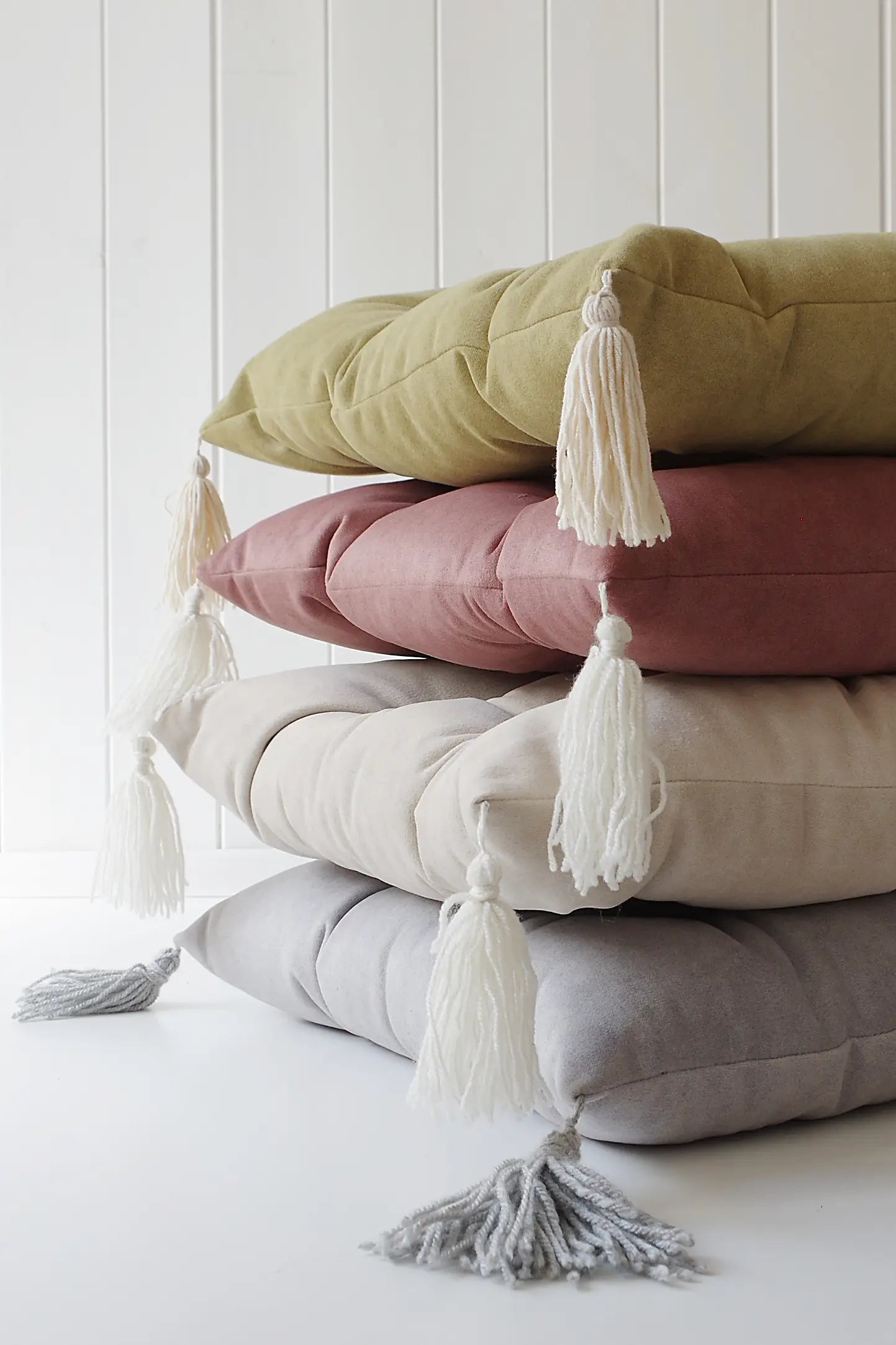 BabyWood-Wippkissen-S-olive-07