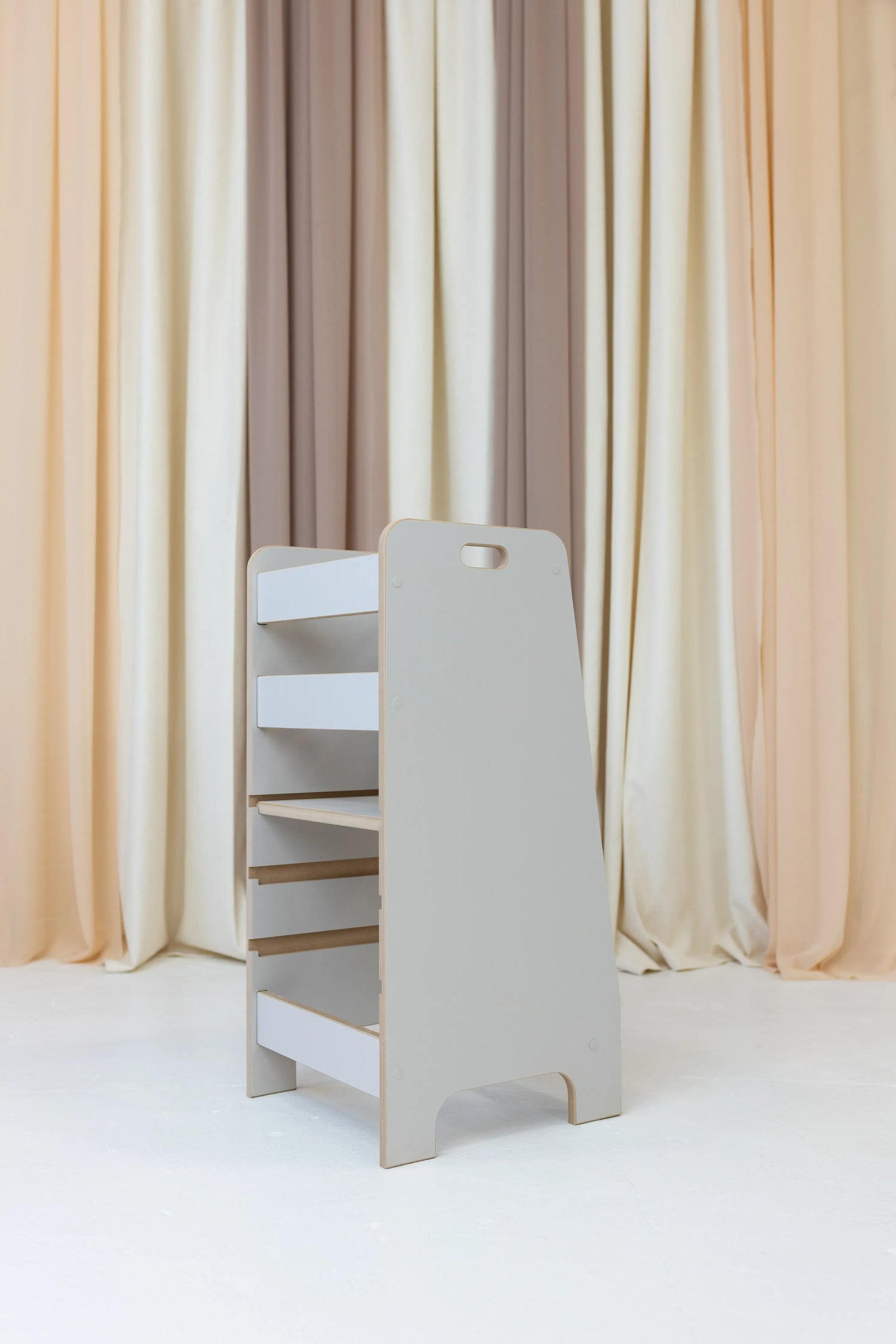 Babywood-Lernturm-in-Kaschmirfarbe