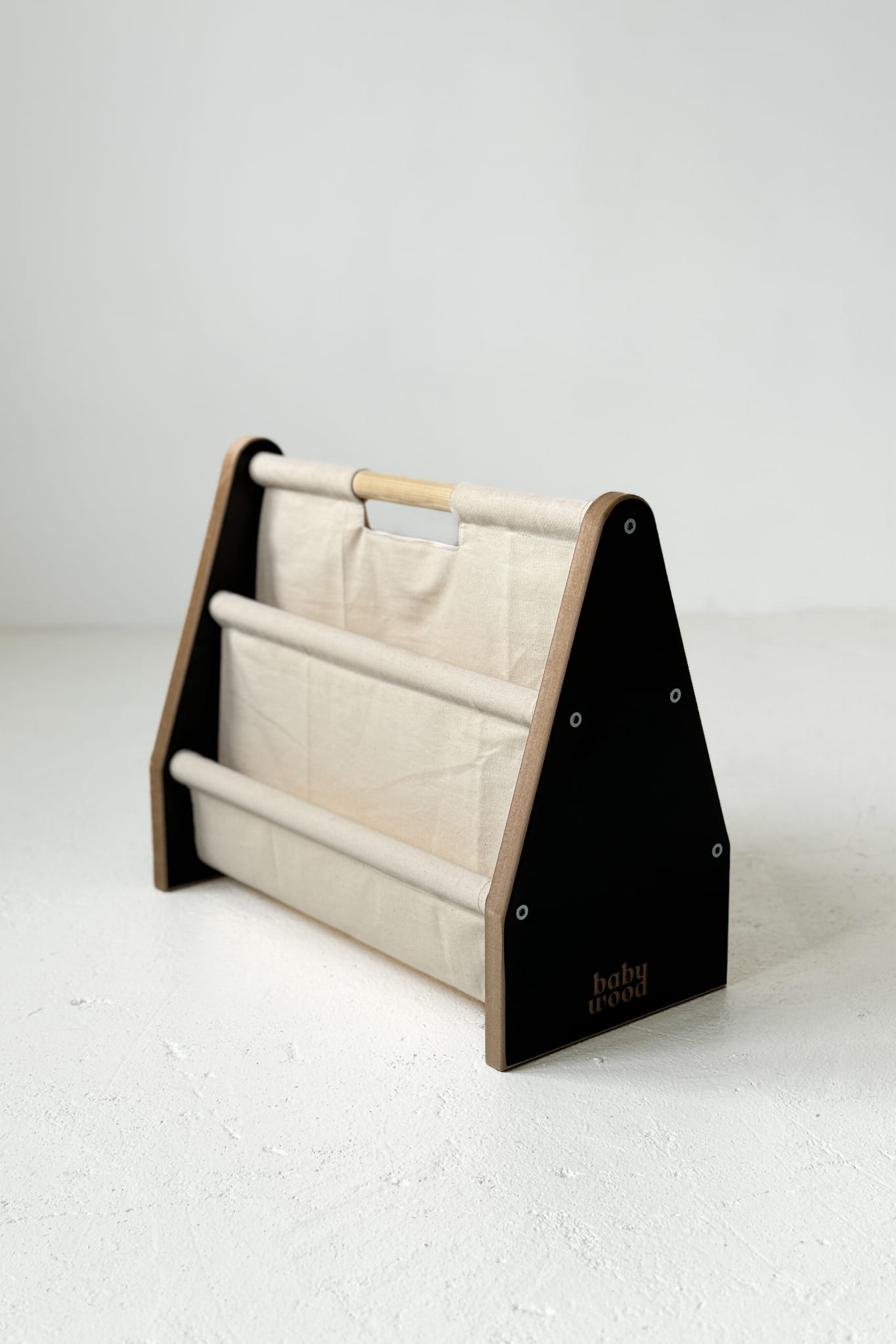 Bucherregal-aus-Holz