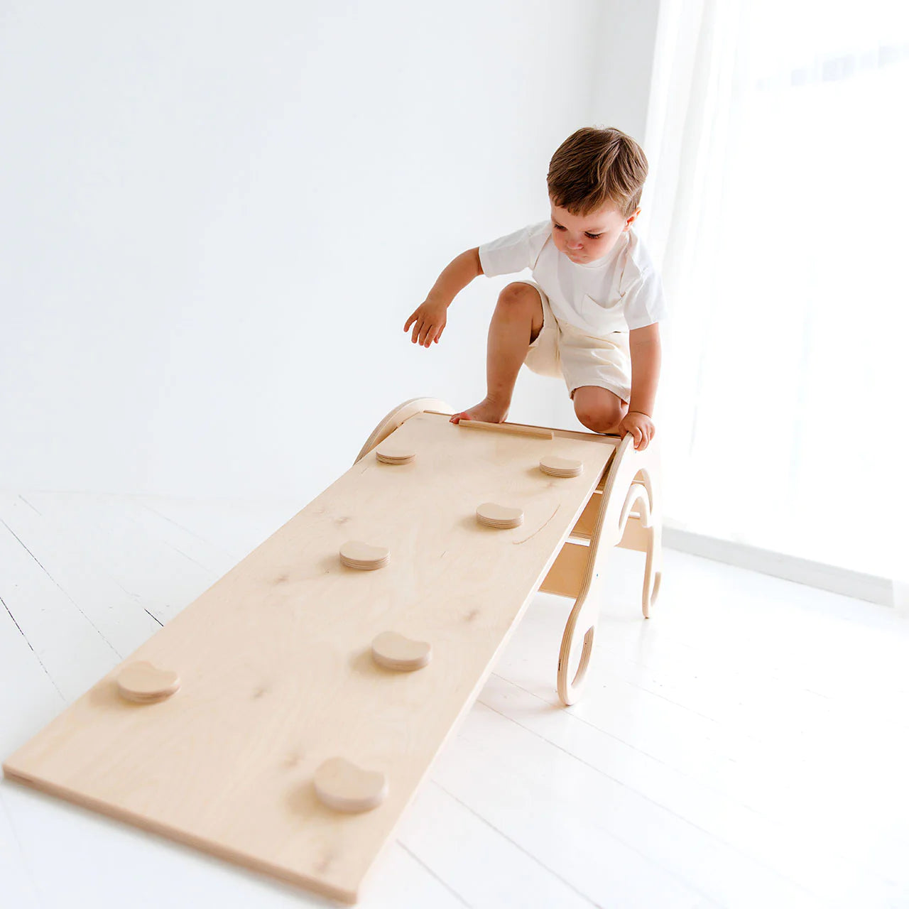 BusyKids-Balancewippe-Rocker-mit-doppelseitigem-Brett-Natur-10