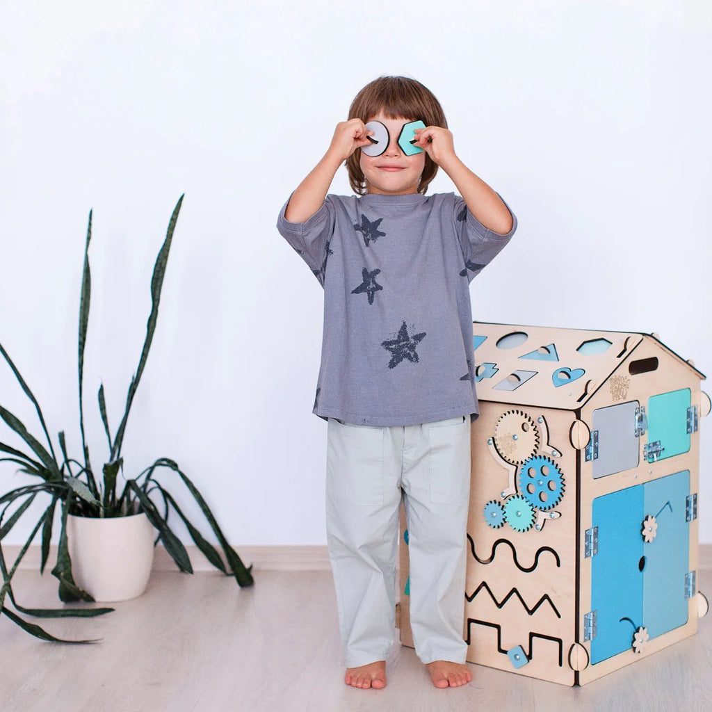 BusyKids-BusyBoard-das-sensorische-Montessori-Spielhaus-Natura-Mint-limitierte-Auflage-02