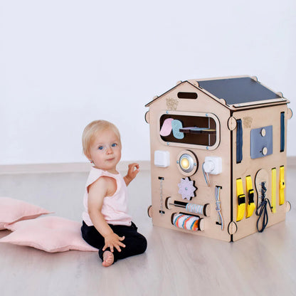 BusyKids-BusyBoard-das-sensorische-Montessori-Spielhaus-Natura_Pastell-02
