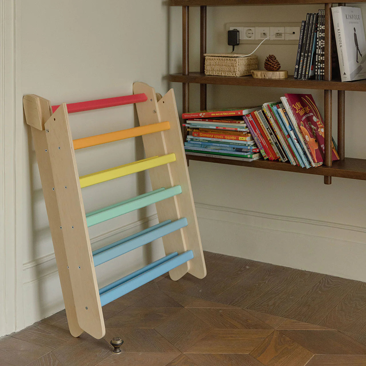 BusyKids-Pikler-Kletterdreieck-Regenbogenfarben-0750122378852-08