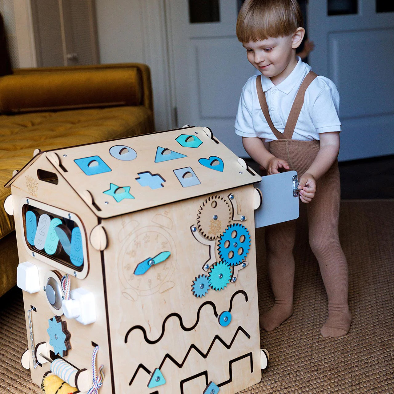 BusyKids-Set-BusyBoard-Spielhaus-natura_mint-und-kreativer-W-rfel-07