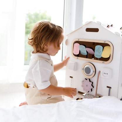 BusyKids-Set-BusyBoard-Spielhaus-weiss_pastell-und-kreativer-W-rfel-03