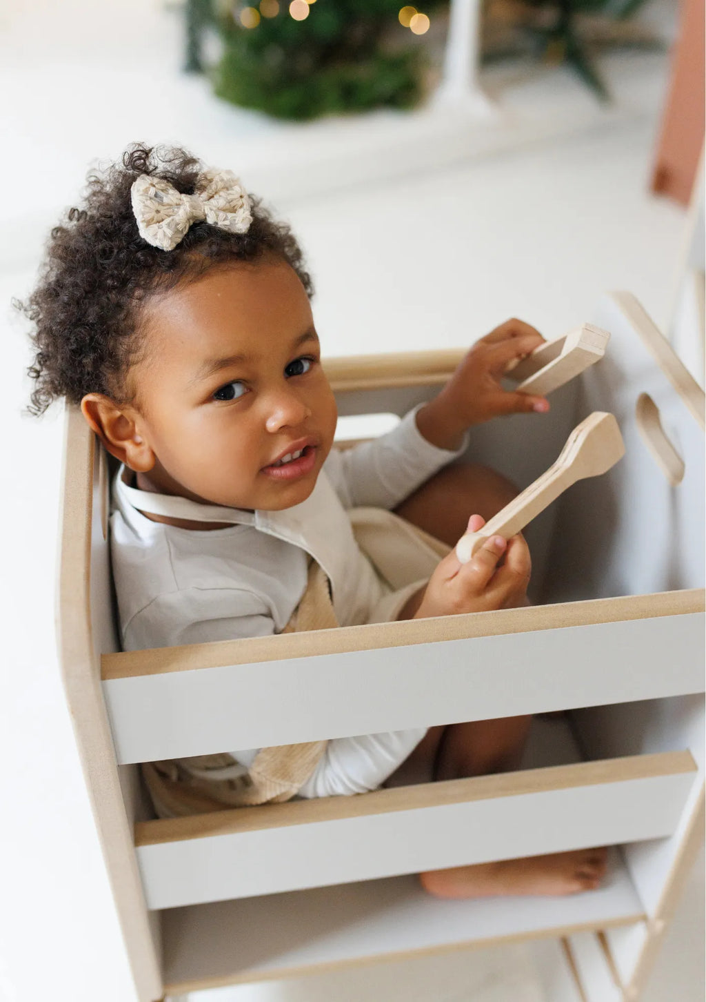 Eleganter-Kinder-Lernturm-von-Babywood