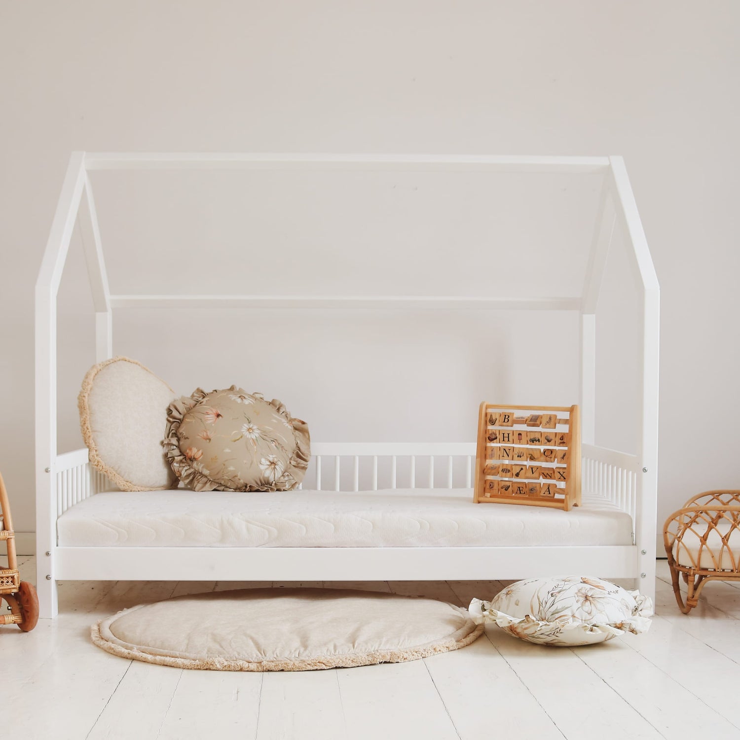 LULETTO-Hausbett-Pioli-190x90-cm-Weiss-03