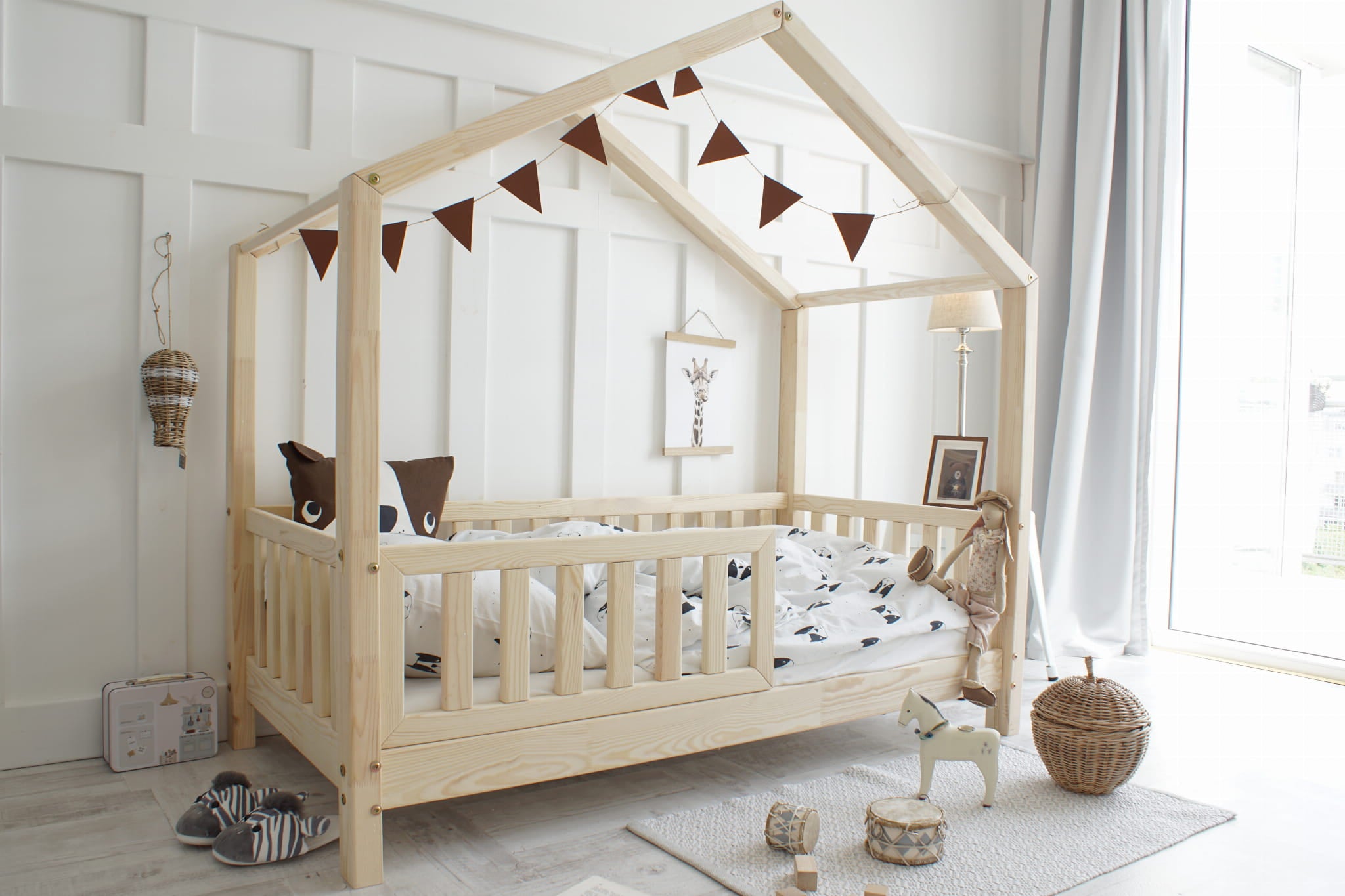 LULETTO-Kinder-Hausbett-H-RDE-mit-Rausfallschutz-zum-selber-gestalten-10