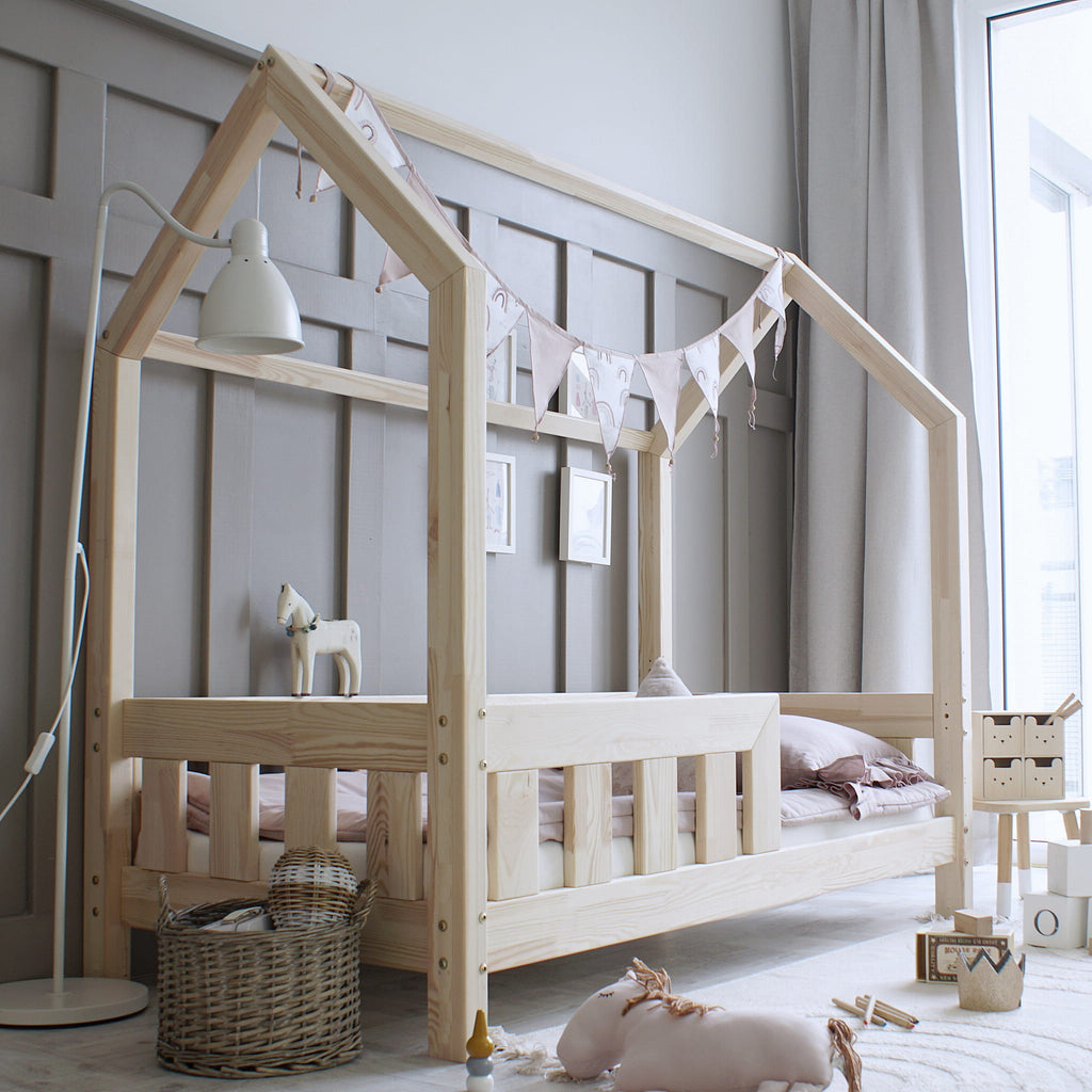 LULETTO-Kinder-Hausbett-MAXI-mit-Rausfallschutz-zum-selber-gestalten-01