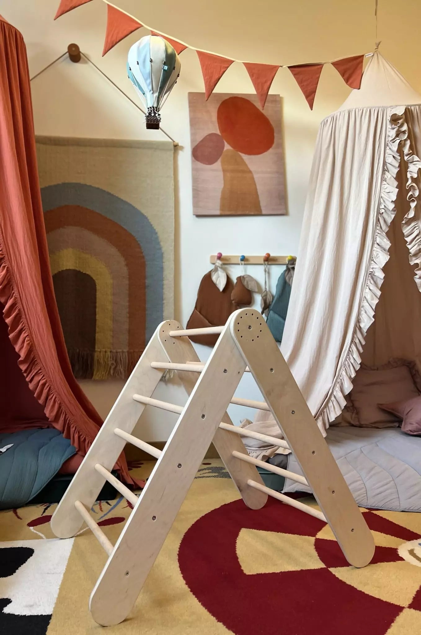 Leiter-Pickler-aus-Holz-Montessori