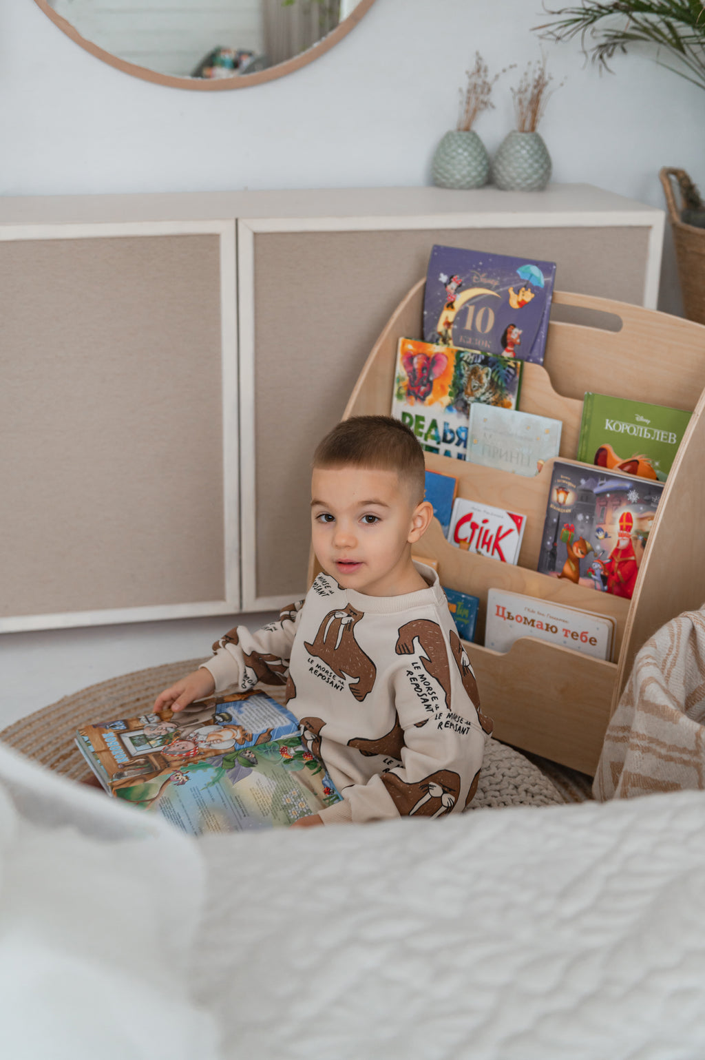NATURE-Bookshelf-children-photo-17