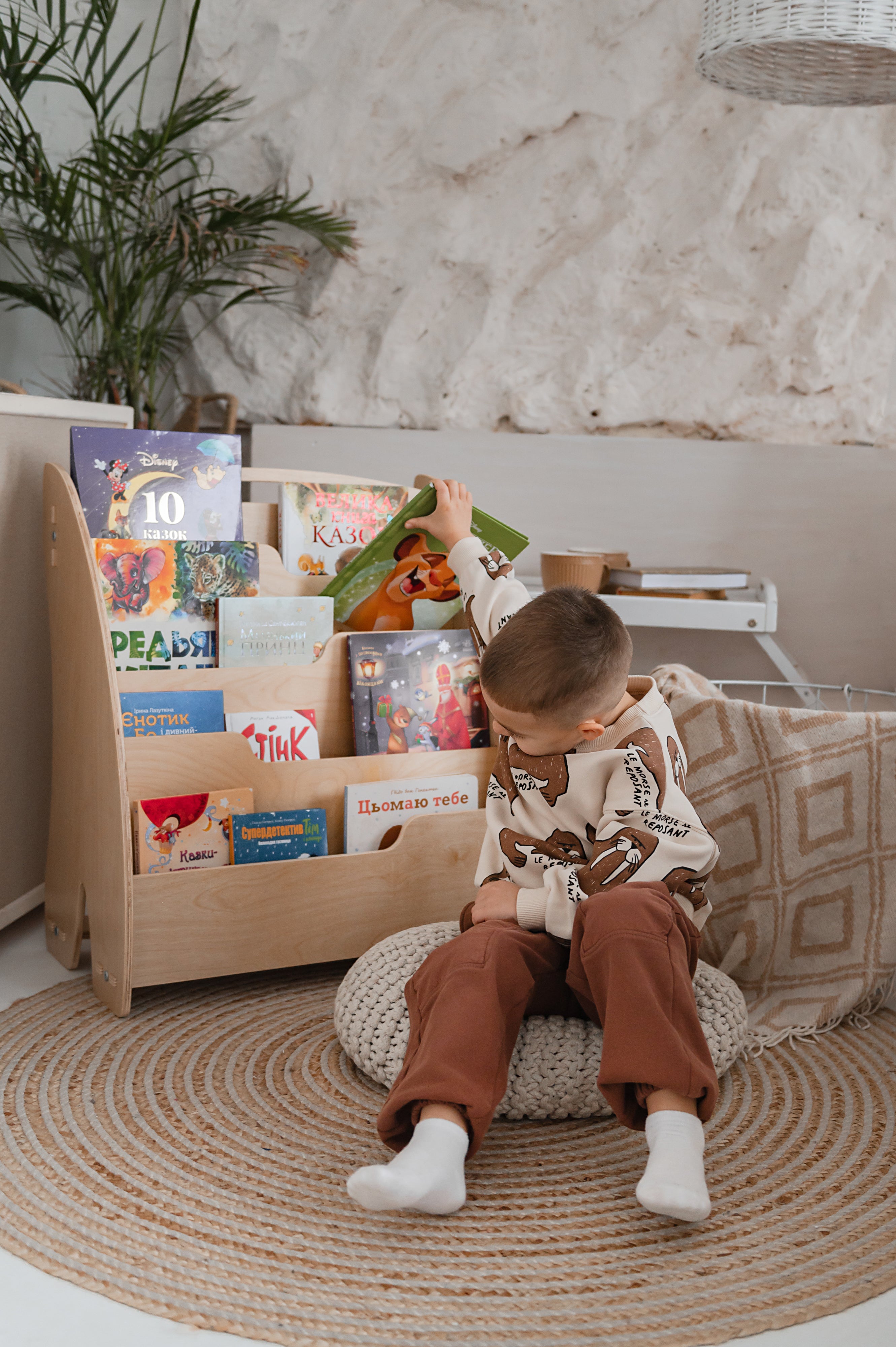 NATURE-Bookshelf-children-photo-6