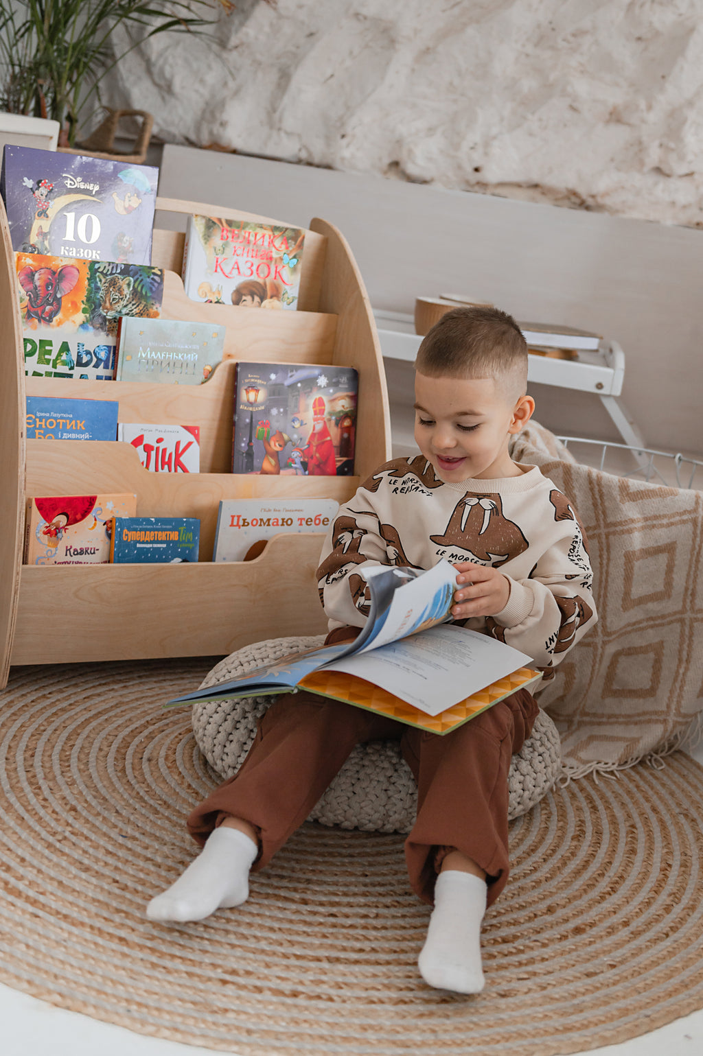 NATURE-Bookshelf-children-photo-9