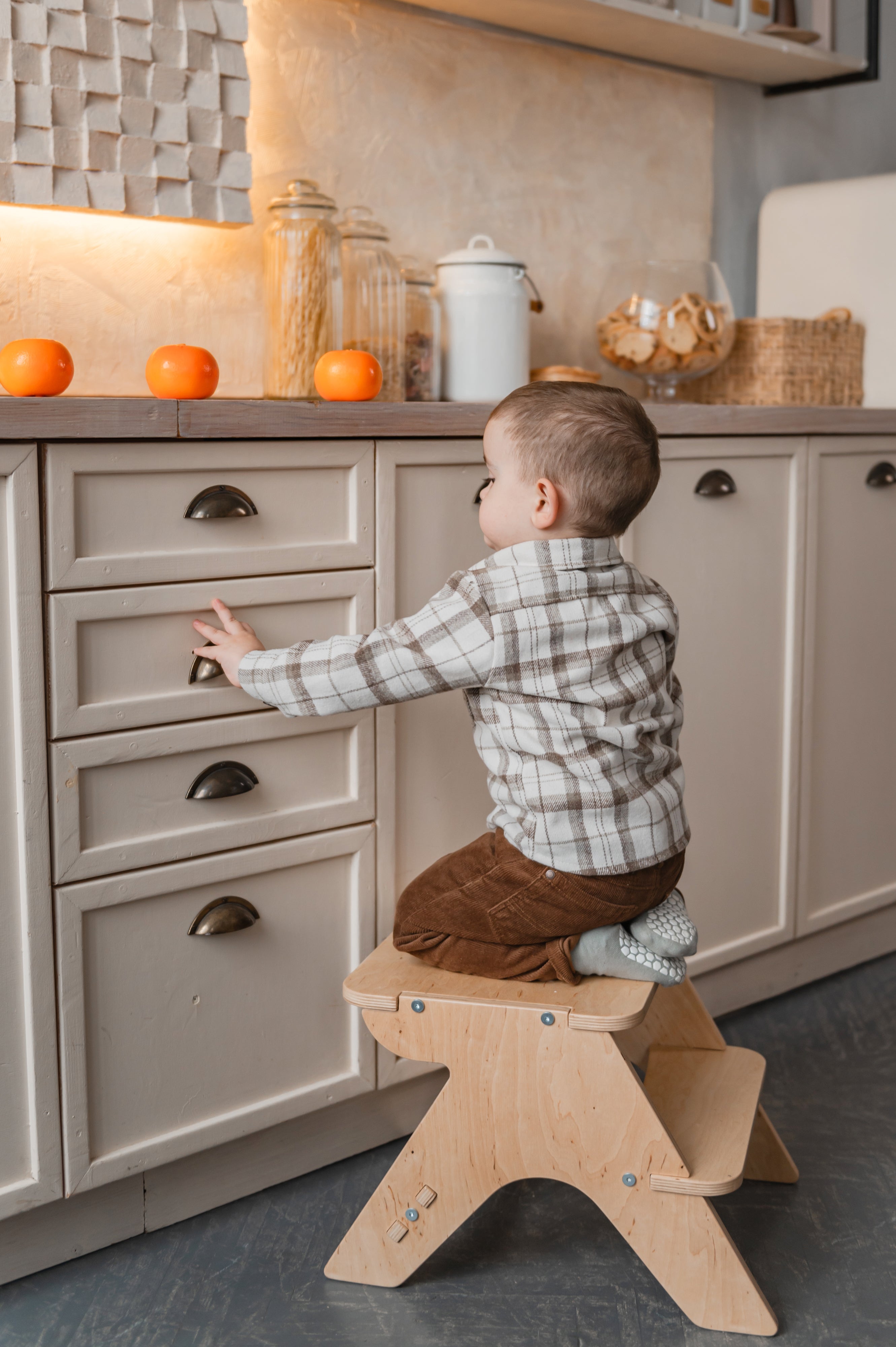 NATURE-Kids-step-stool-children-photo-14
