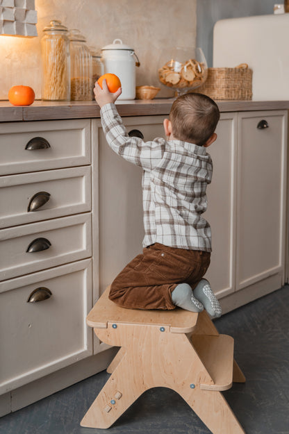 NATURE-Kids-step-stool-children-photo-2